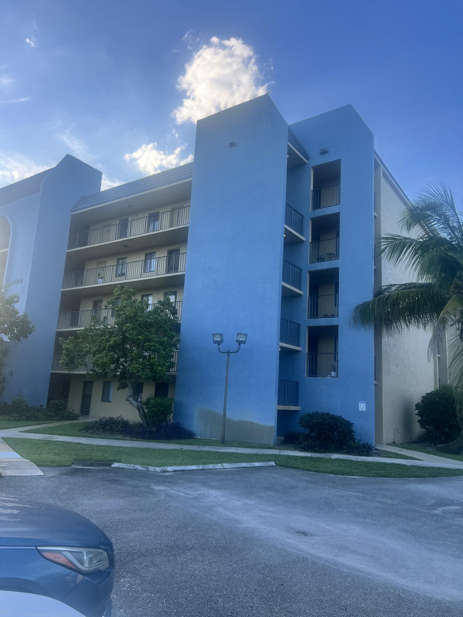 2794 Tennis Club Drive 205 — photo