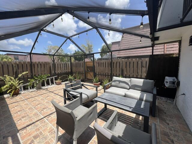 7542 Courtyard Run E — photo