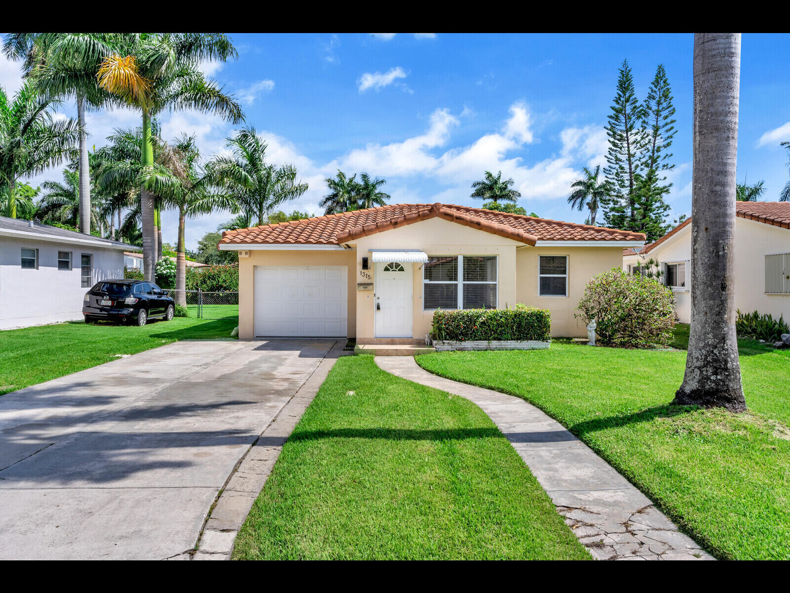 1315 Buchanan Street — photo