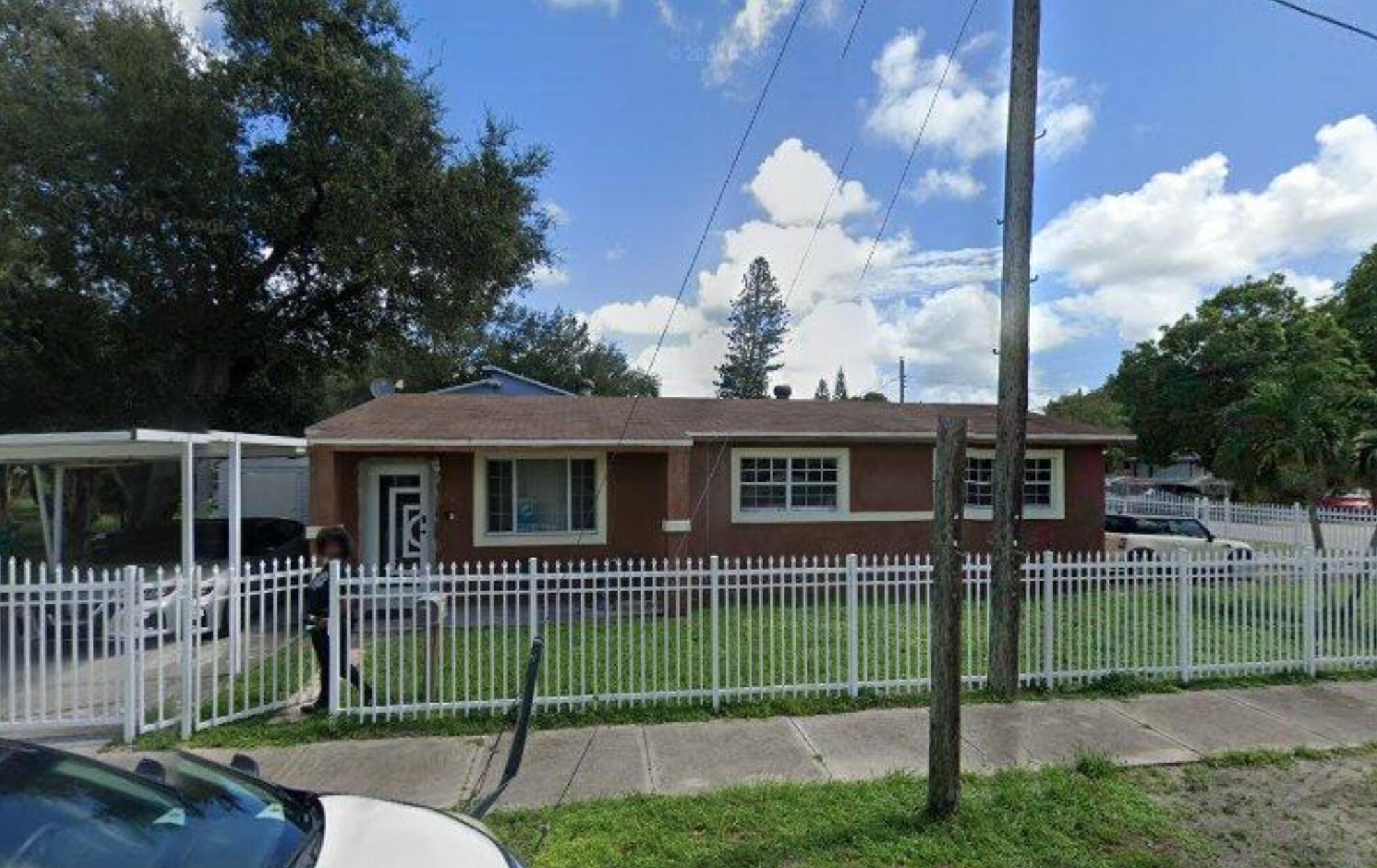 1895 NW 85th Street — photo