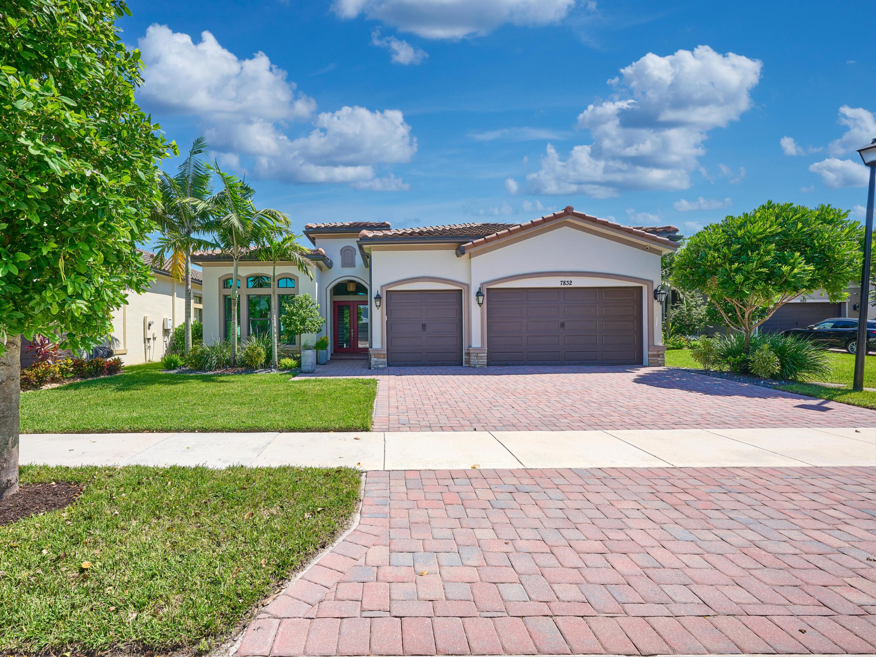 7832 Deer Lake Court — photo