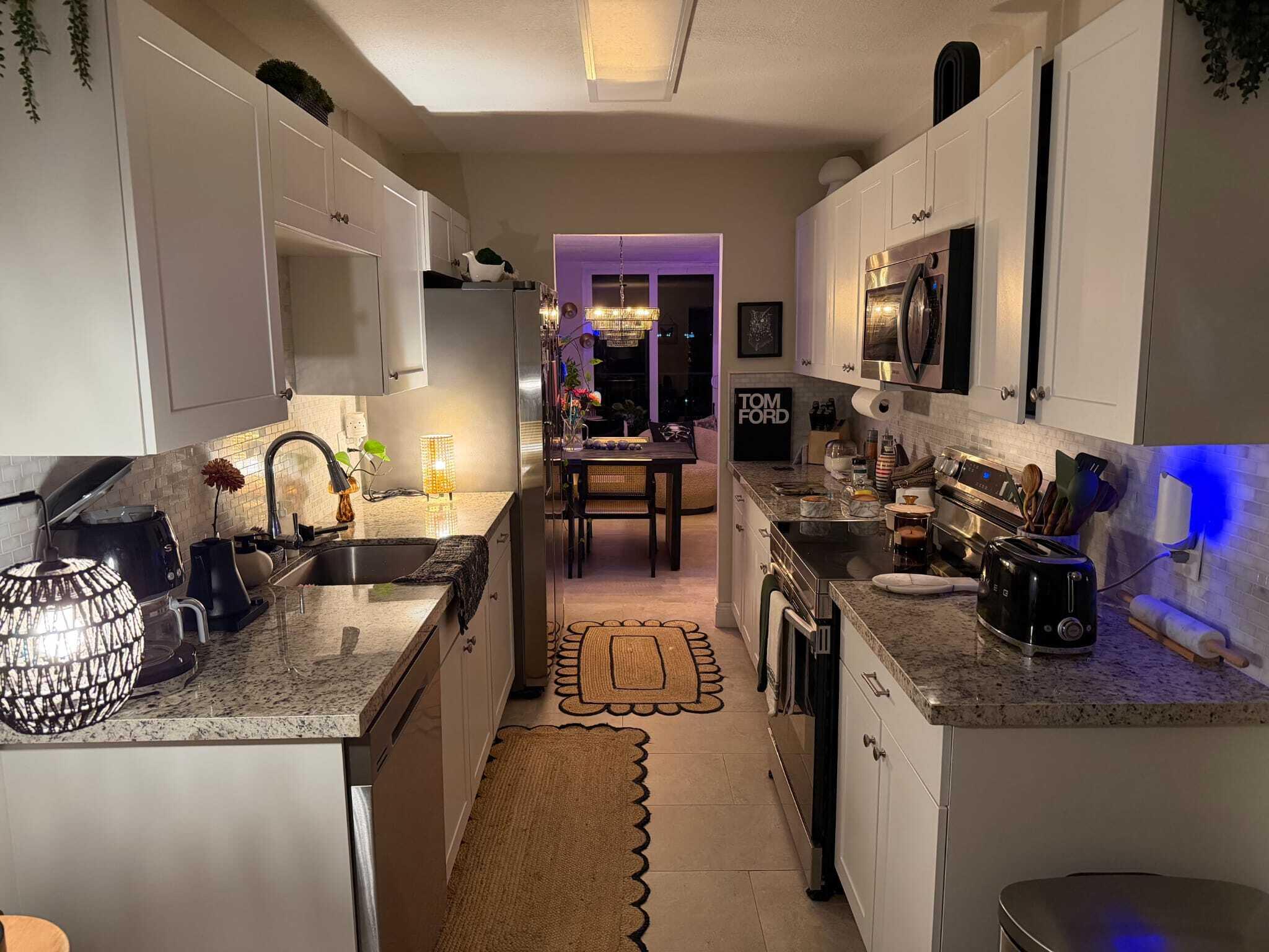 250 Jacaranda Drive 810 — photo
