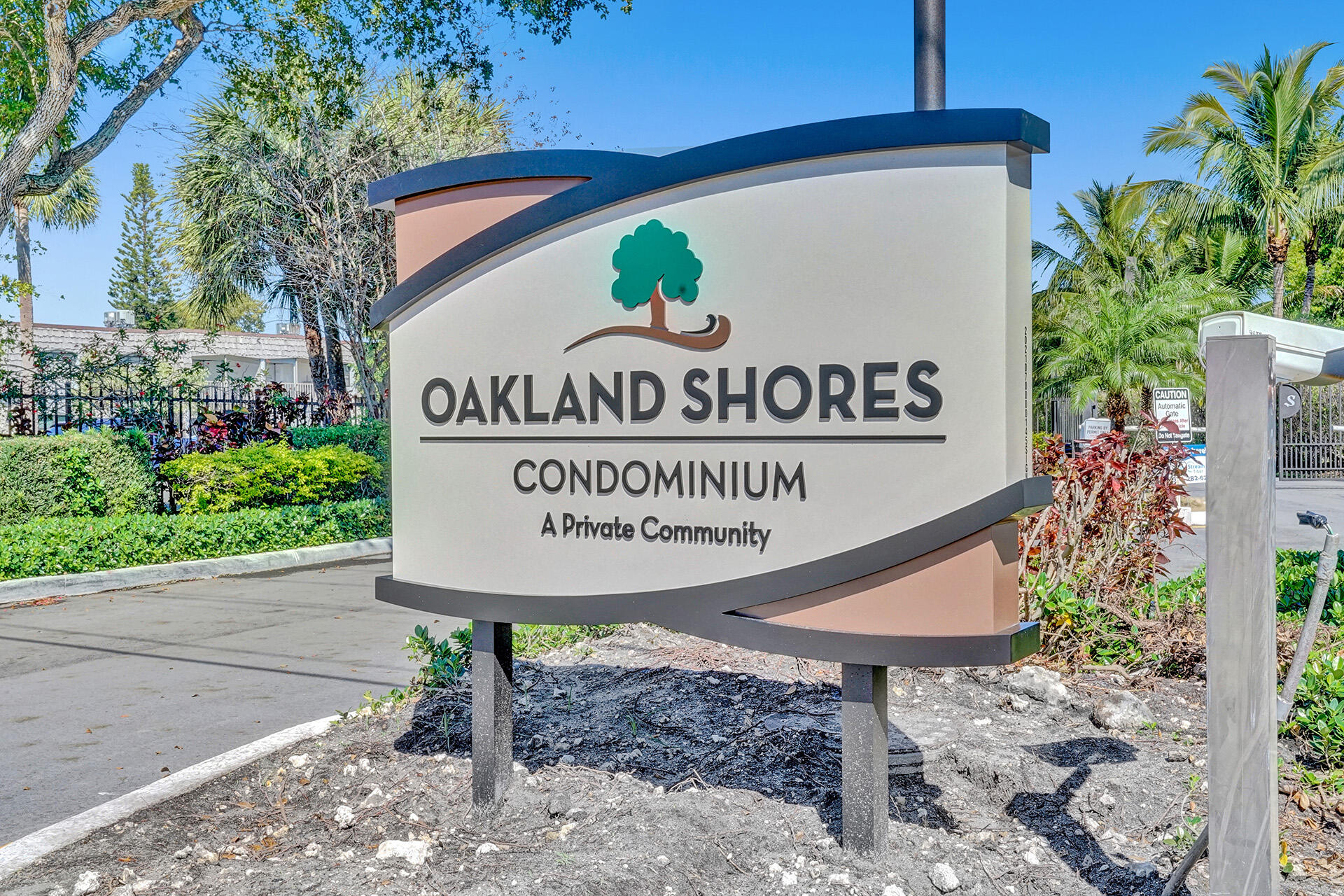 3119 Oakland Shores Drive — photo