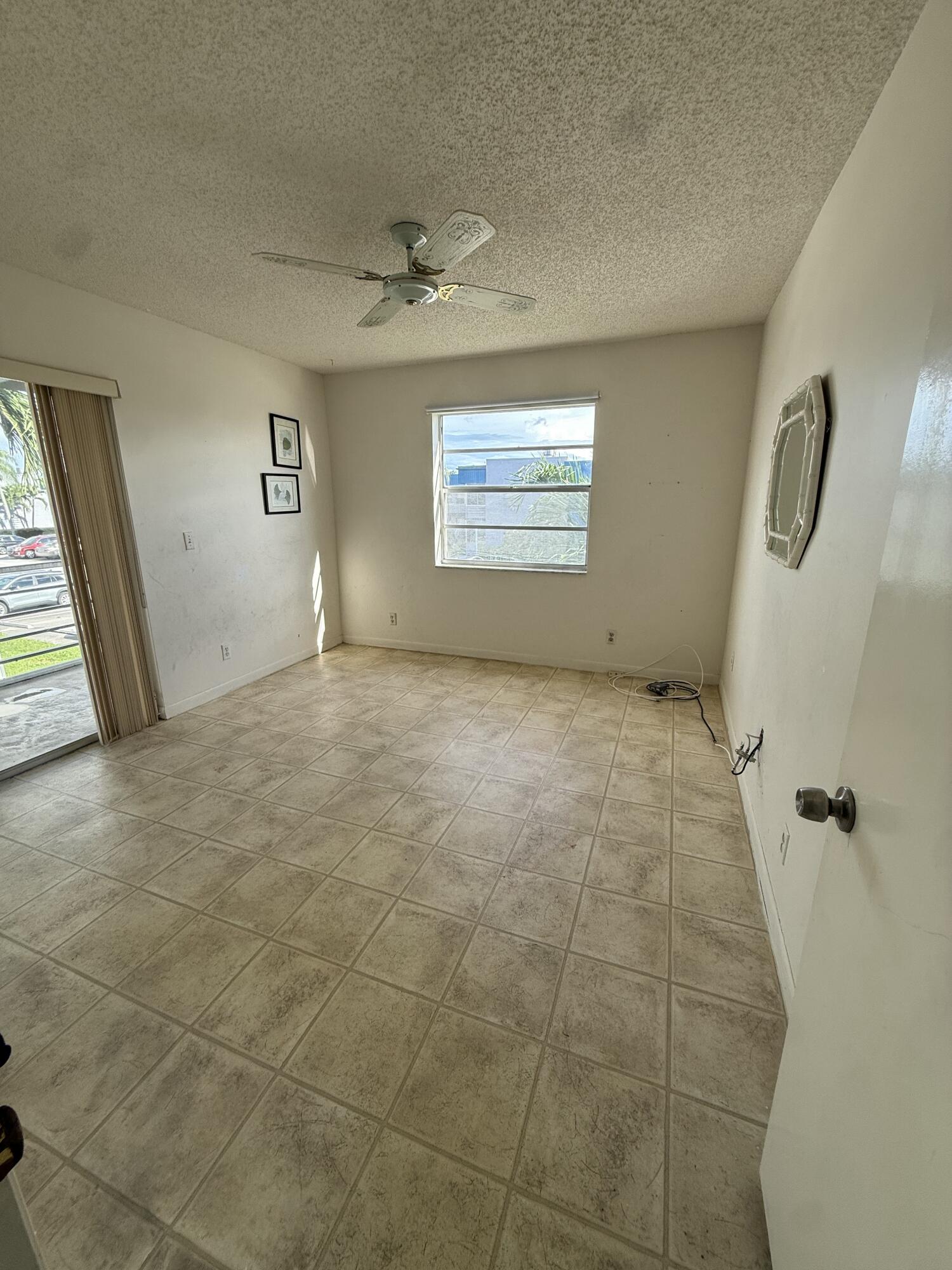 573 Flanders L — photo
