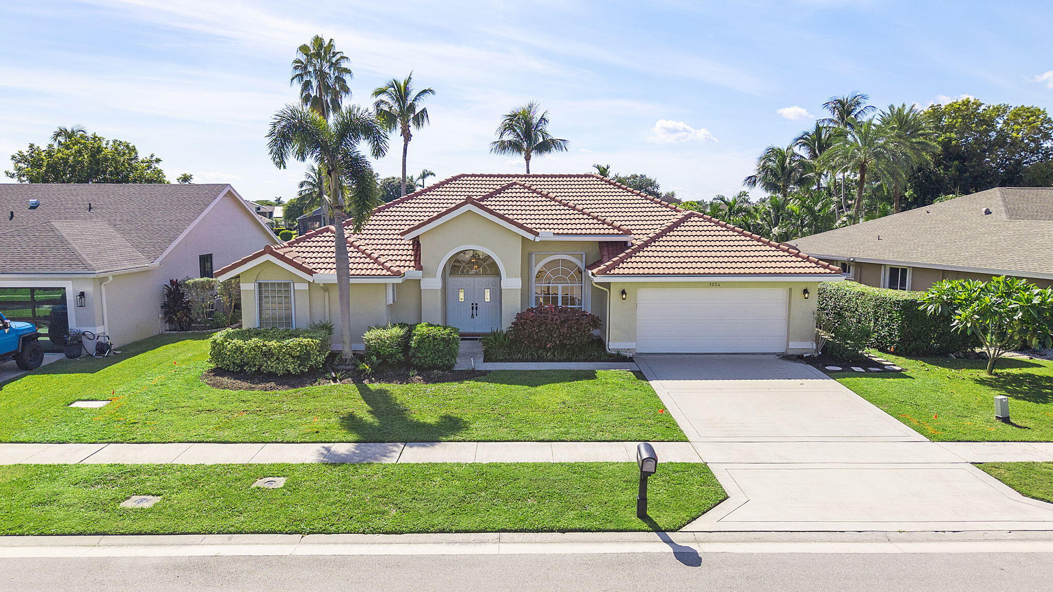 1224 Lake Breeze Drive — photo