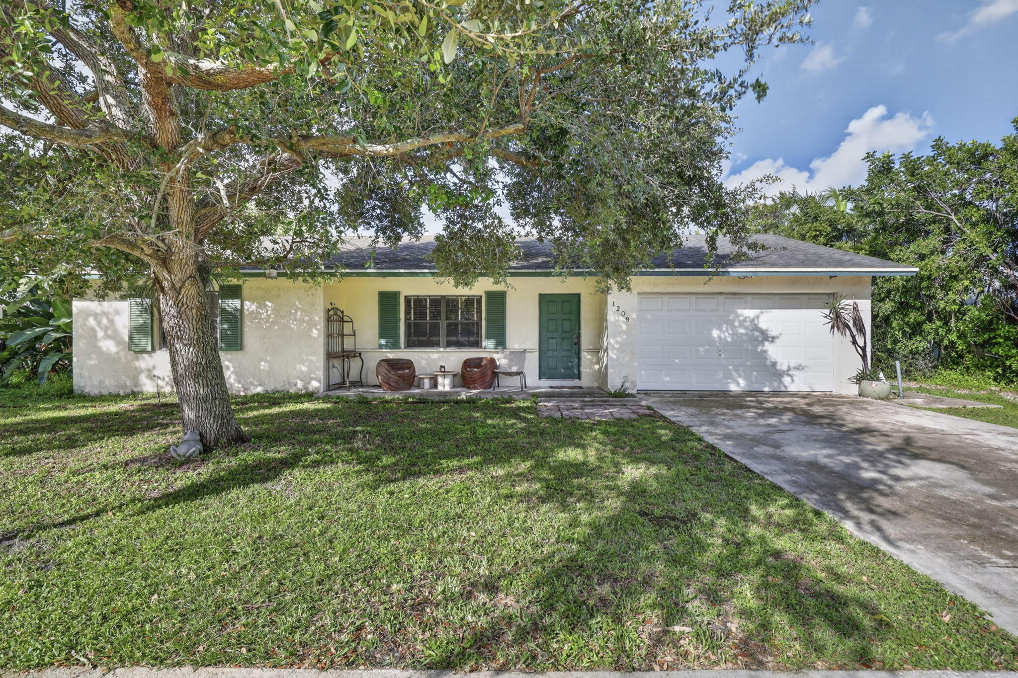 1209 NW 8th Street — photo