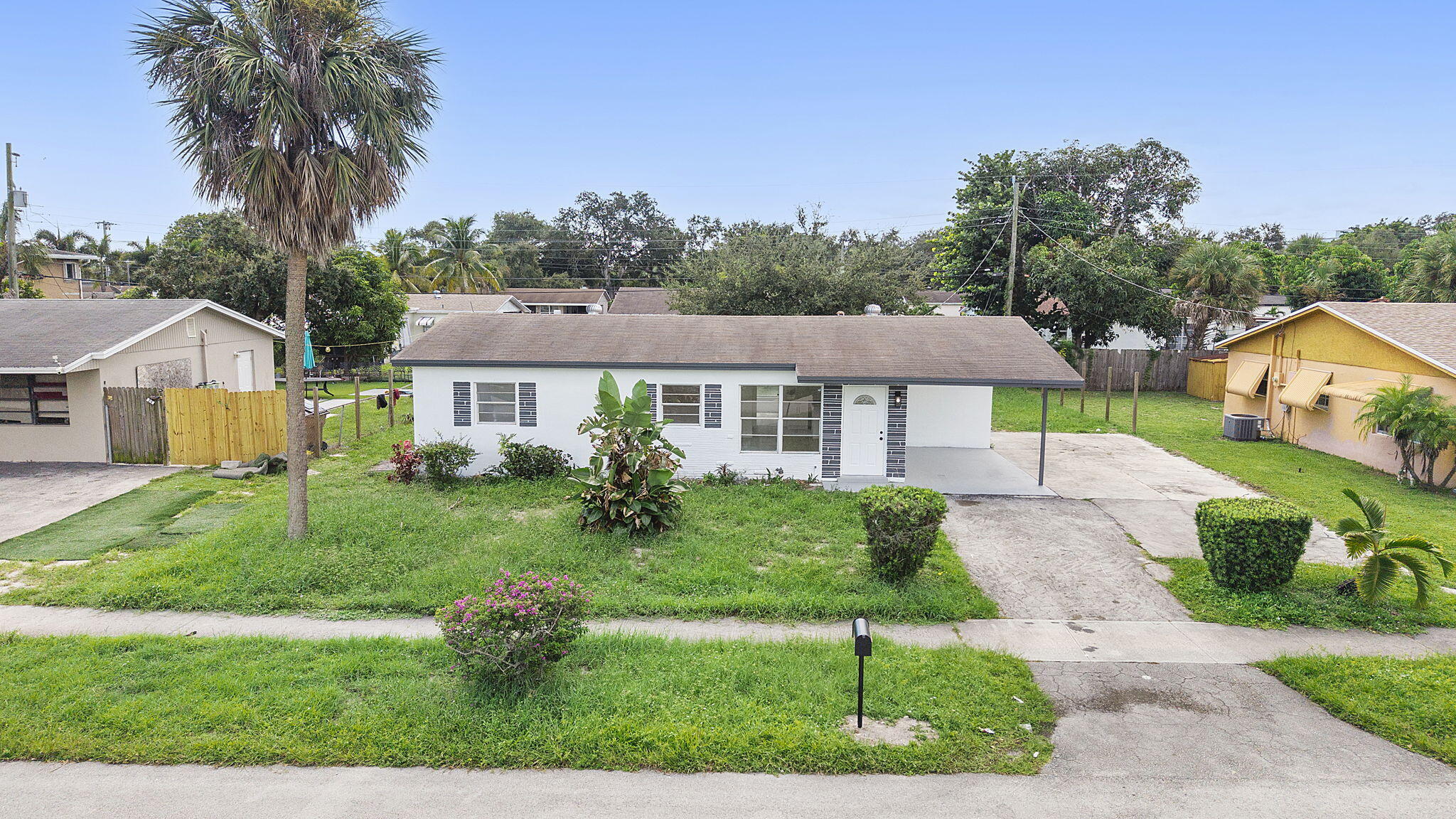 324 NW 3rd Street — photo