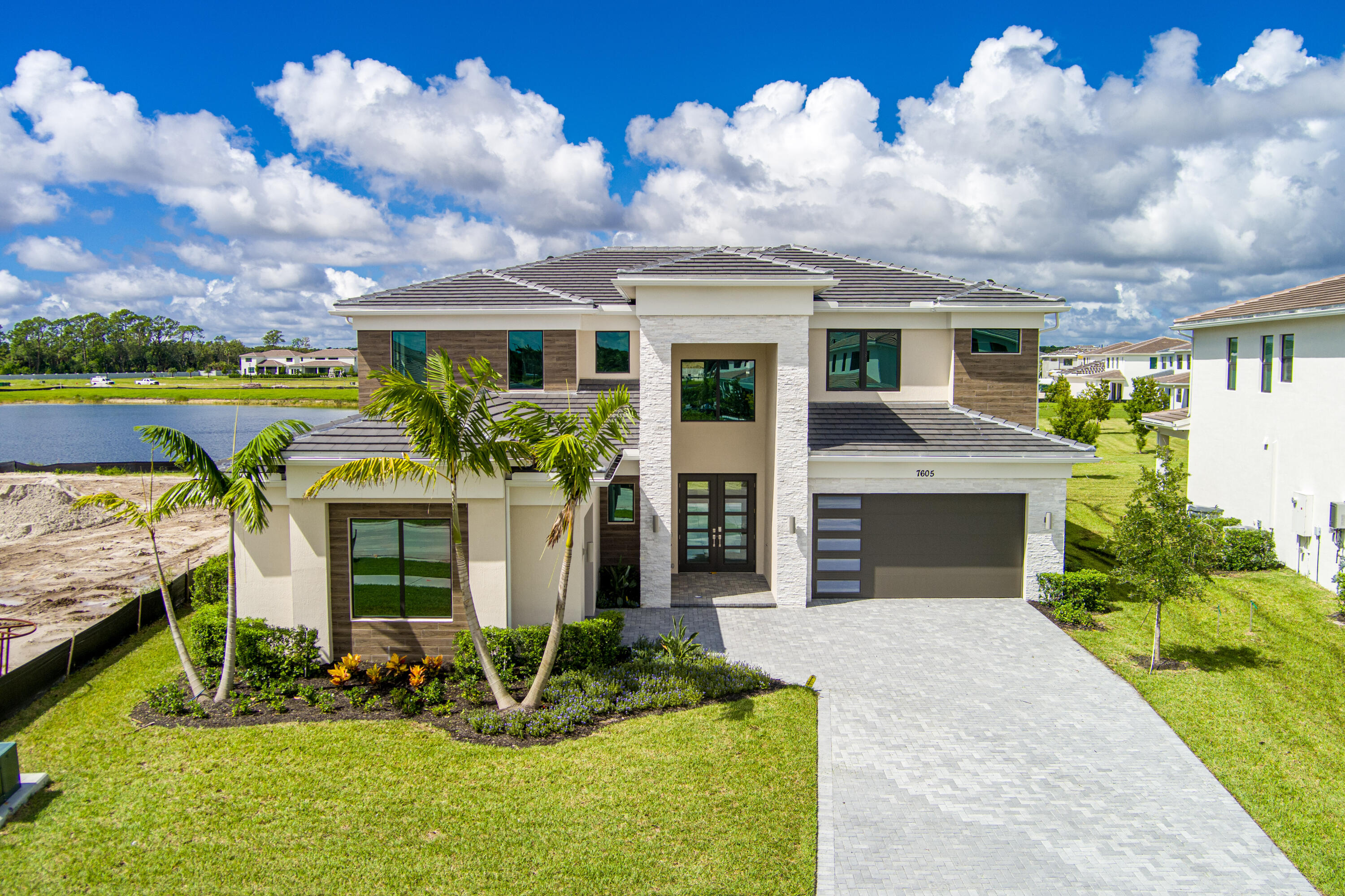 7605 Bridle Trail Way — photo