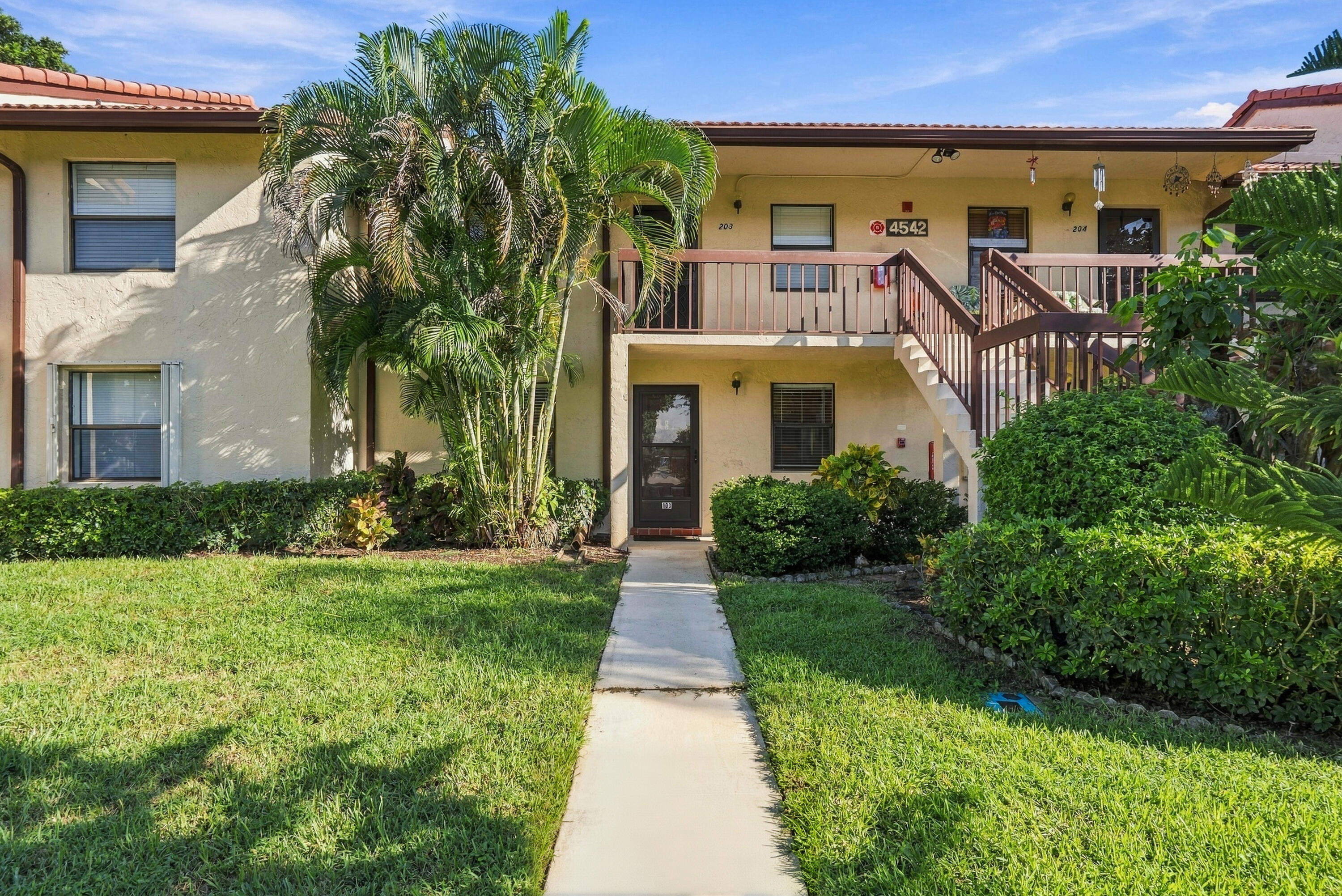 4542 Lucerne Lakes Boulevard E 103 — photo