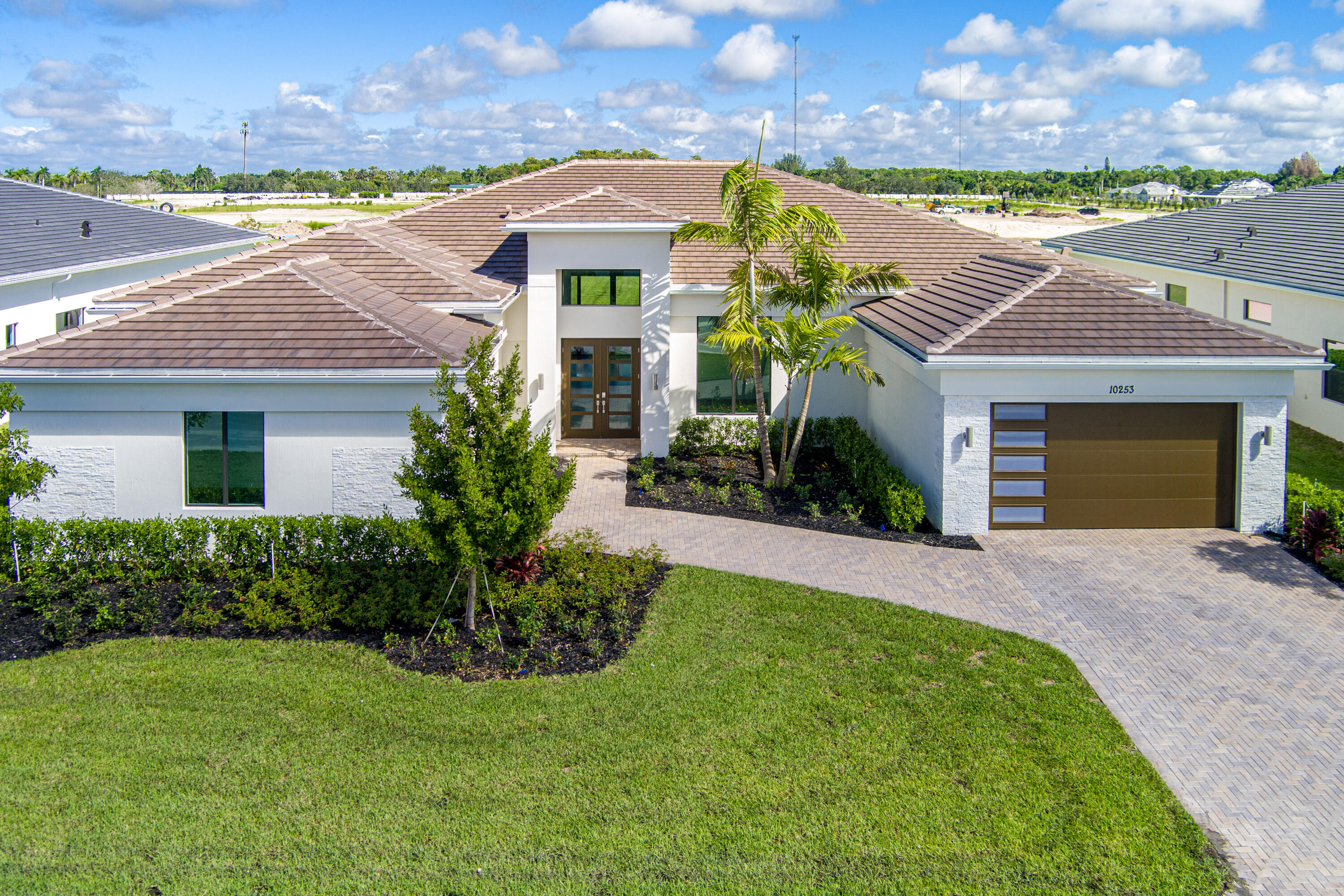 10253 Canter Creek Court — photo