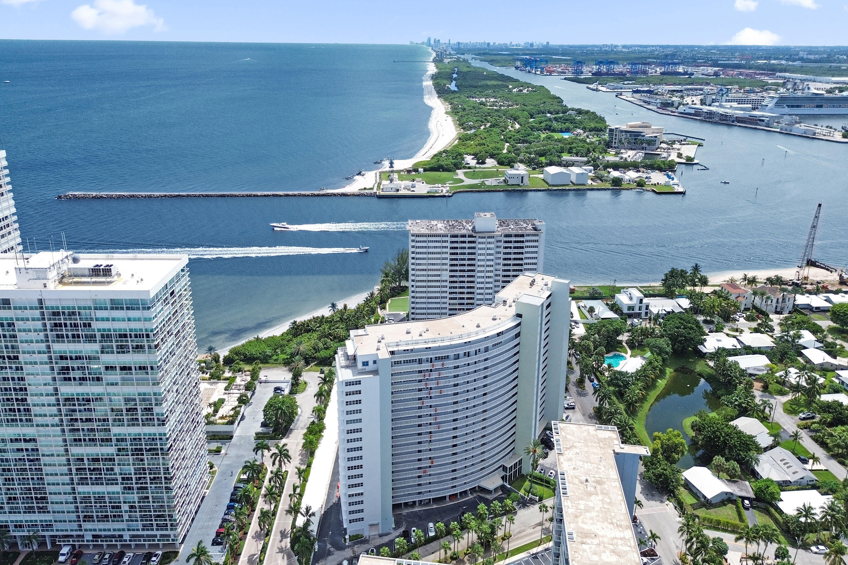 2000 S Ocean Drive Unit 604 — photo