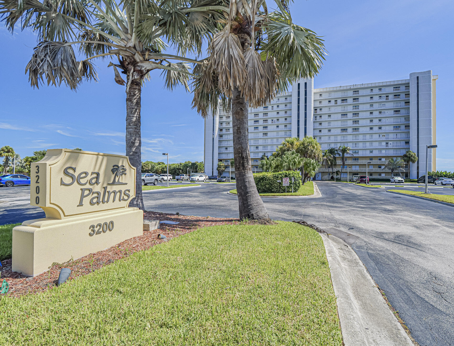 3200 N Highway a1a 1004 — photo