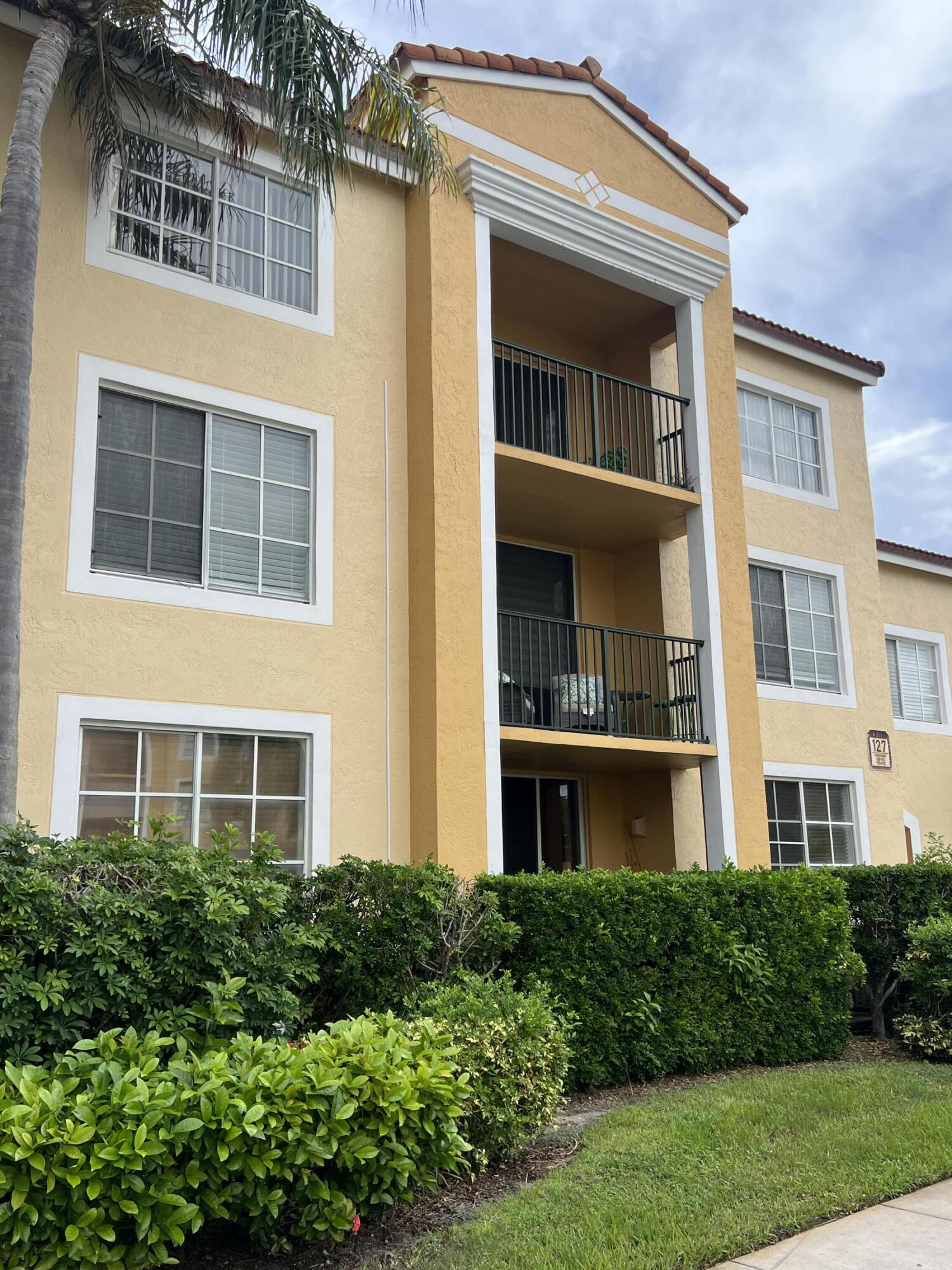 127 Yacht Club Way 207 — photo