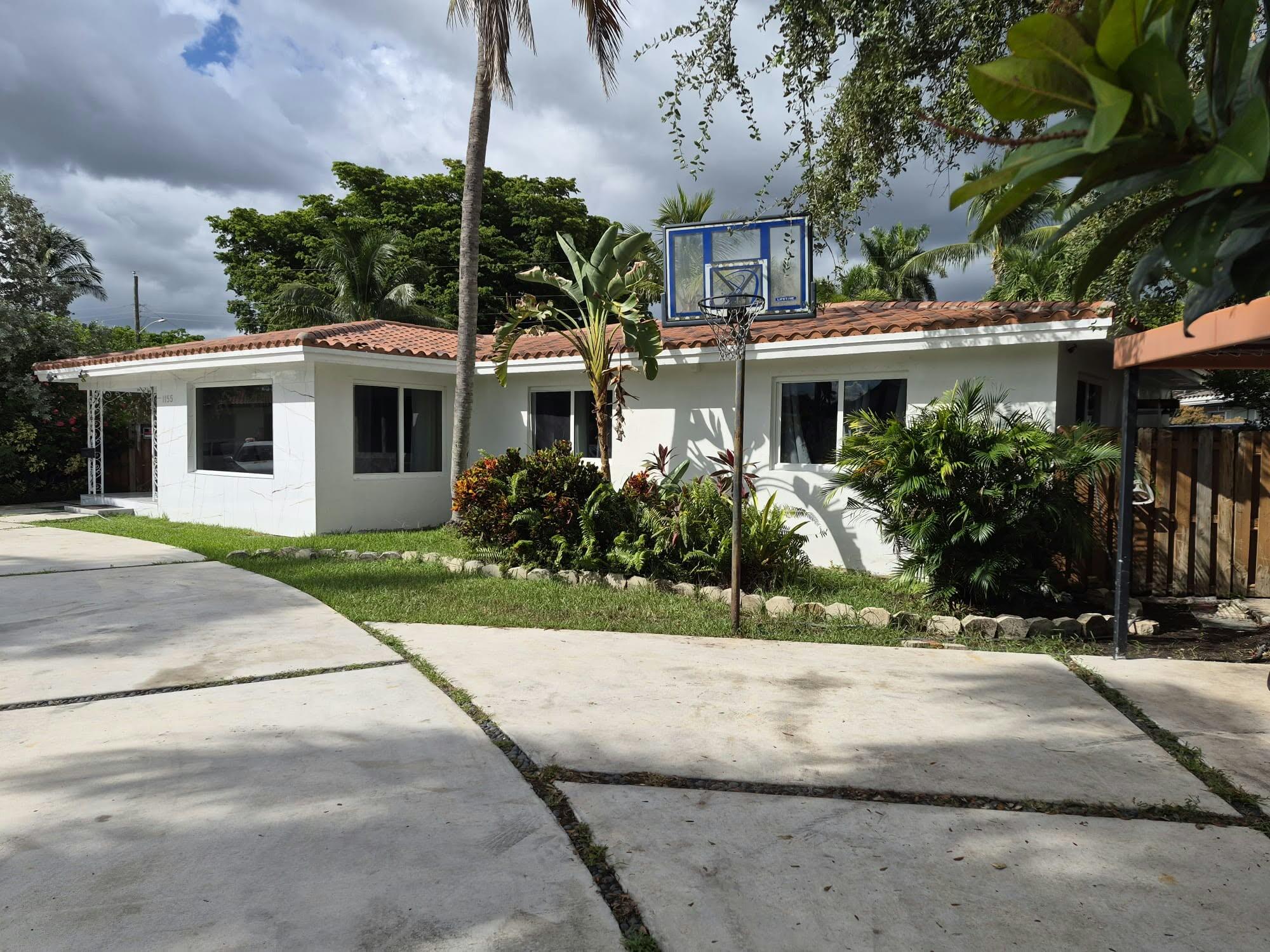 1155 Buchanan Street — photo
