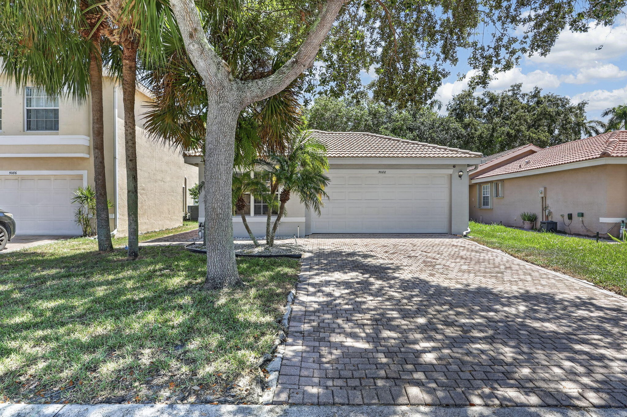 5088 Northern Lights Drive — photo