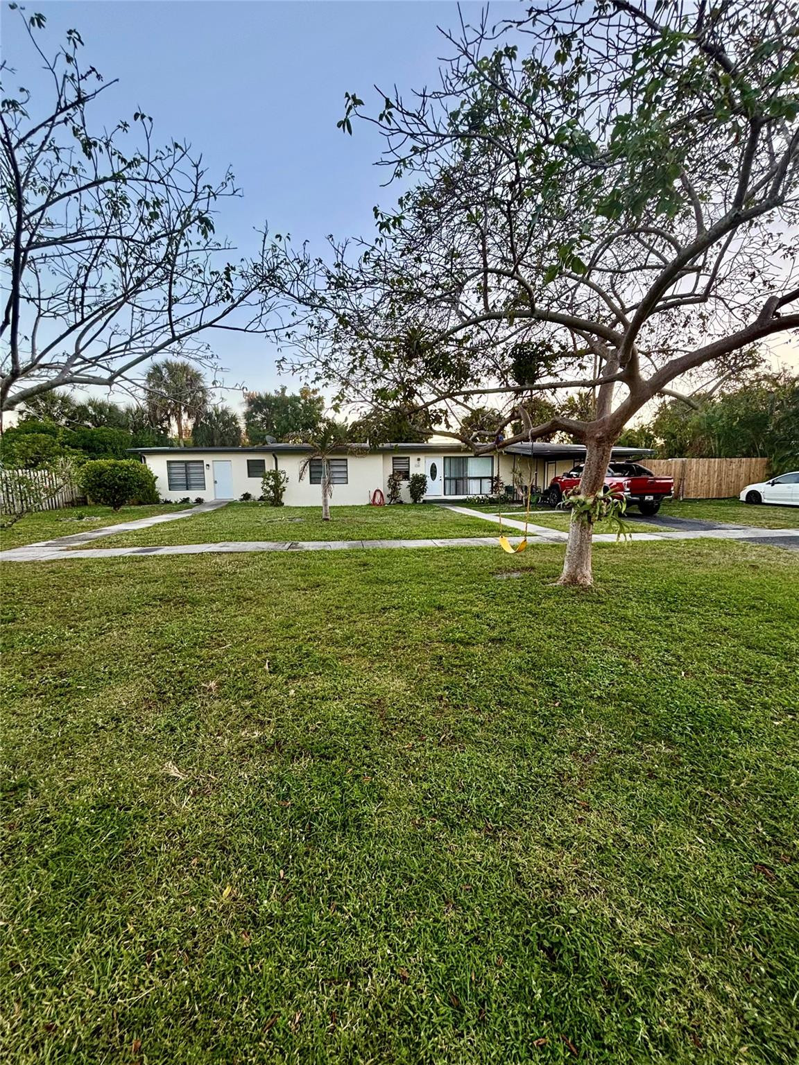 4380 SW 11th Street — photo