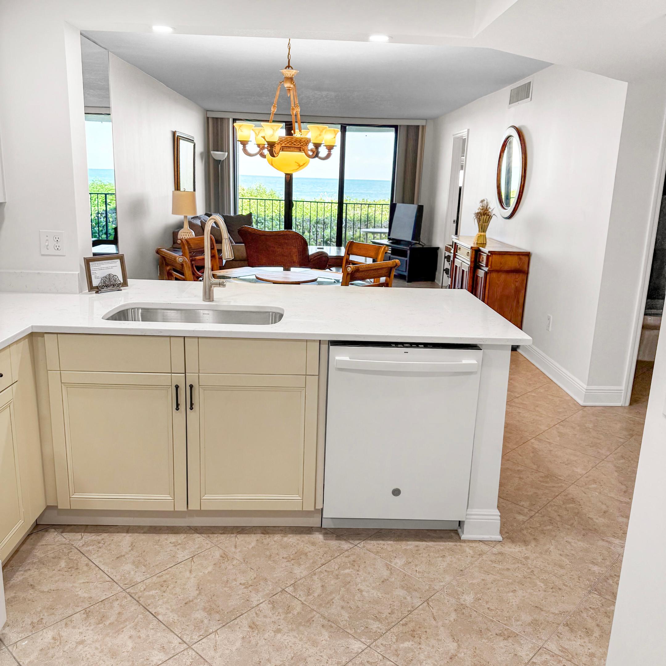 4200 N Highway a1a 215 — photo