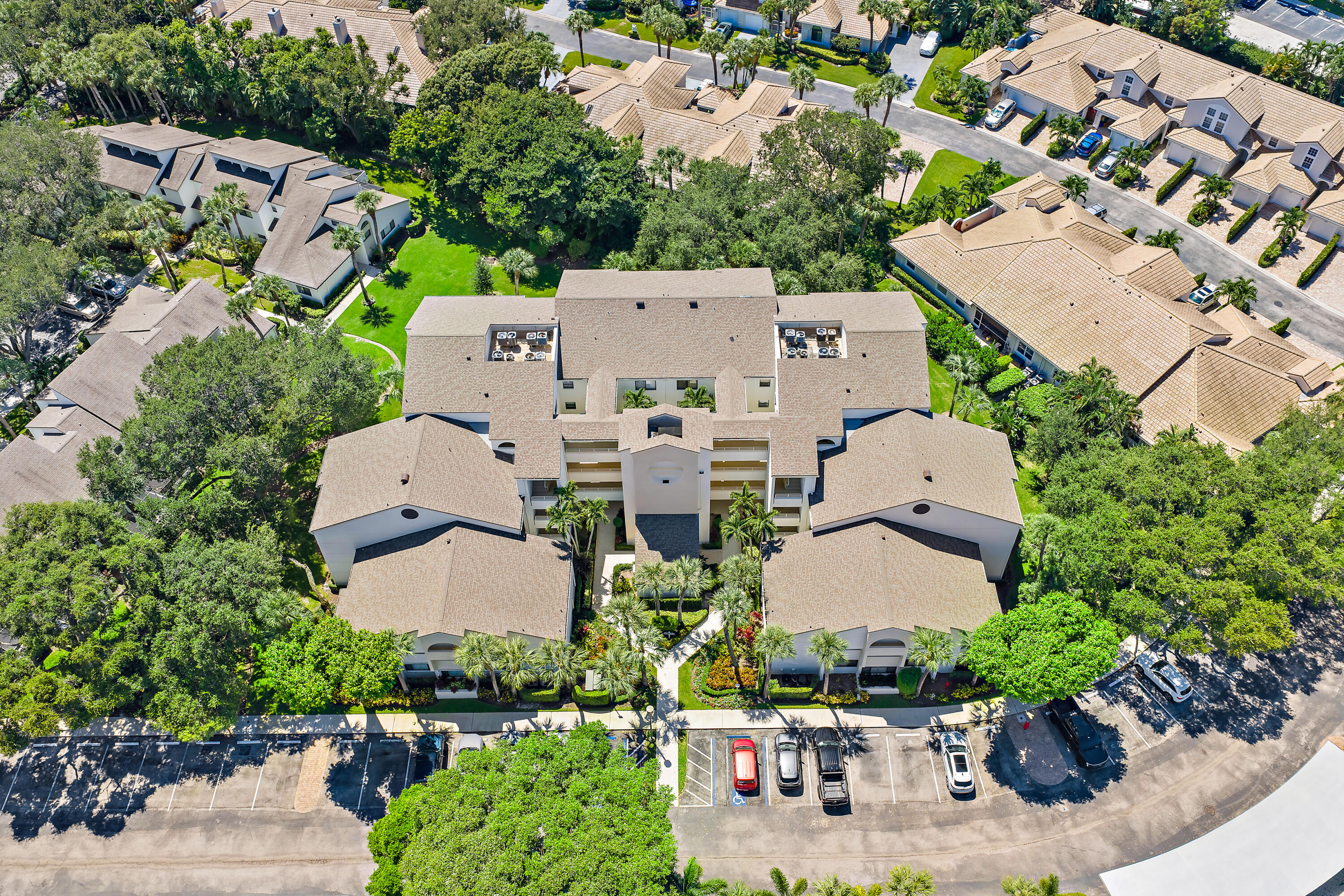 326 Oak Harbour Drive 326 — photo