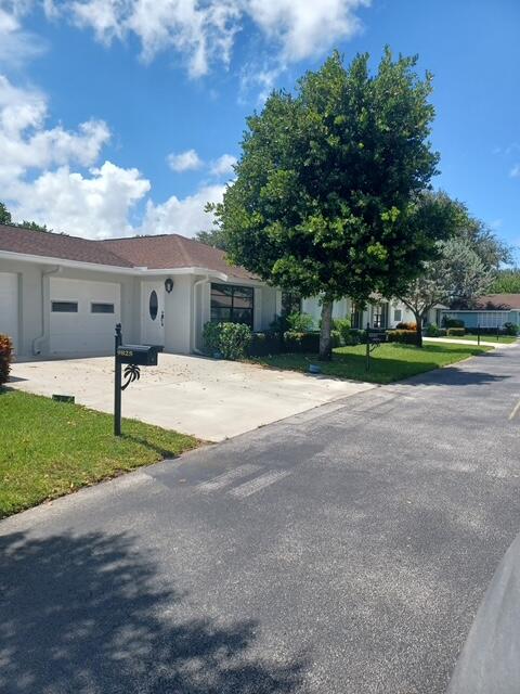 9825 Walnut Tree Way — photo