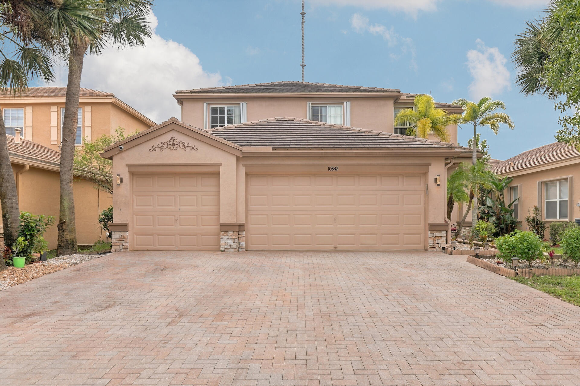 10342 Old Winston Court — photo
