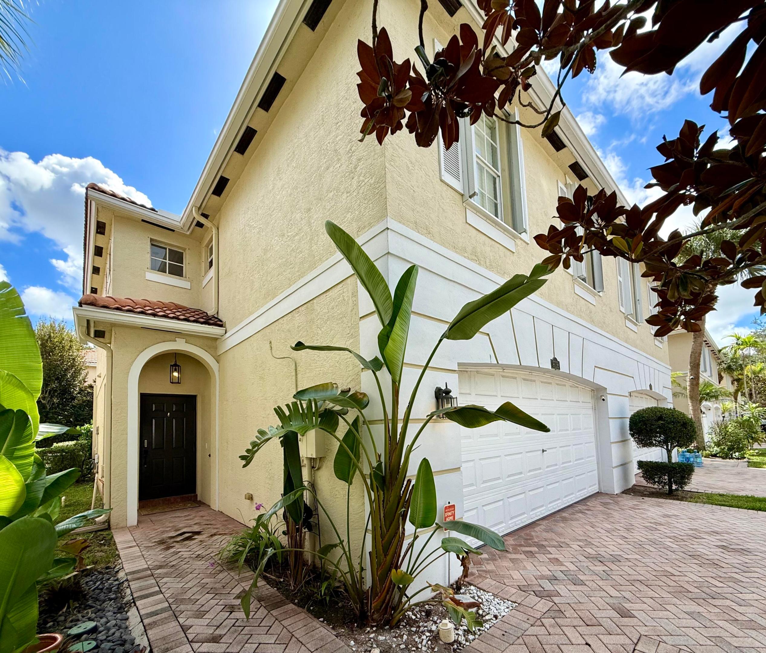 9138 Villa Palma Lane — photo