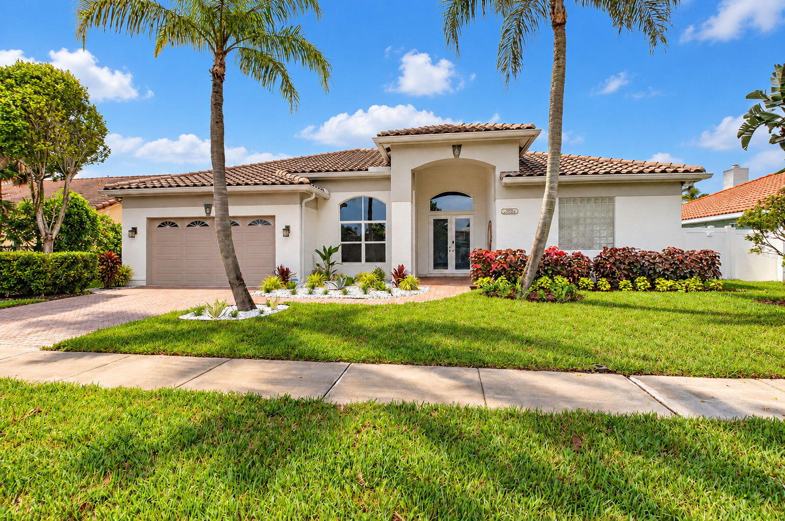 23329 Lago Mar Circle — photo