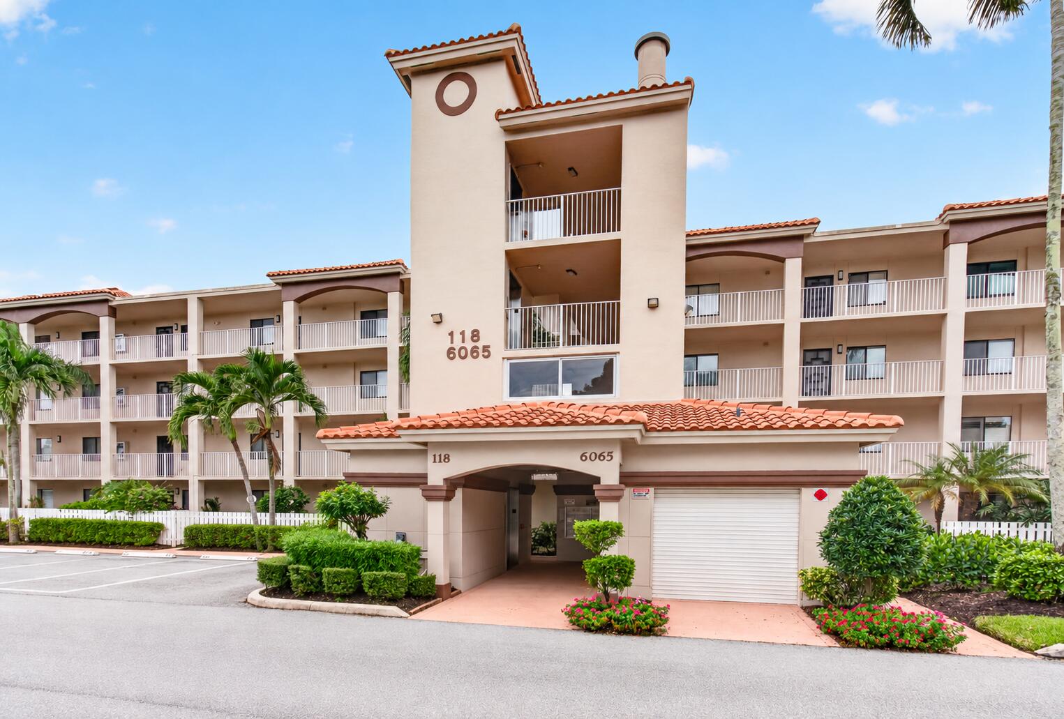 6065 Pointe Regal Circle 403 — photo