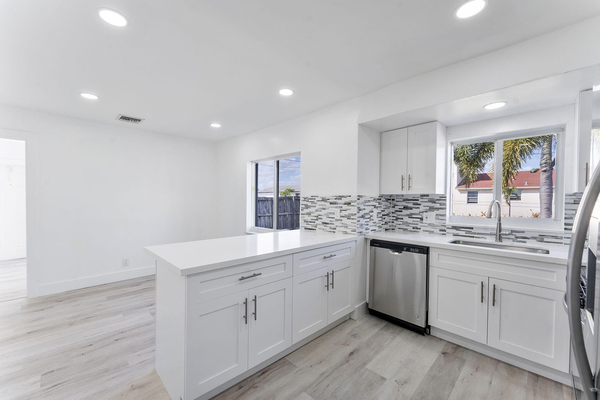 240 NW 5th Street — photo