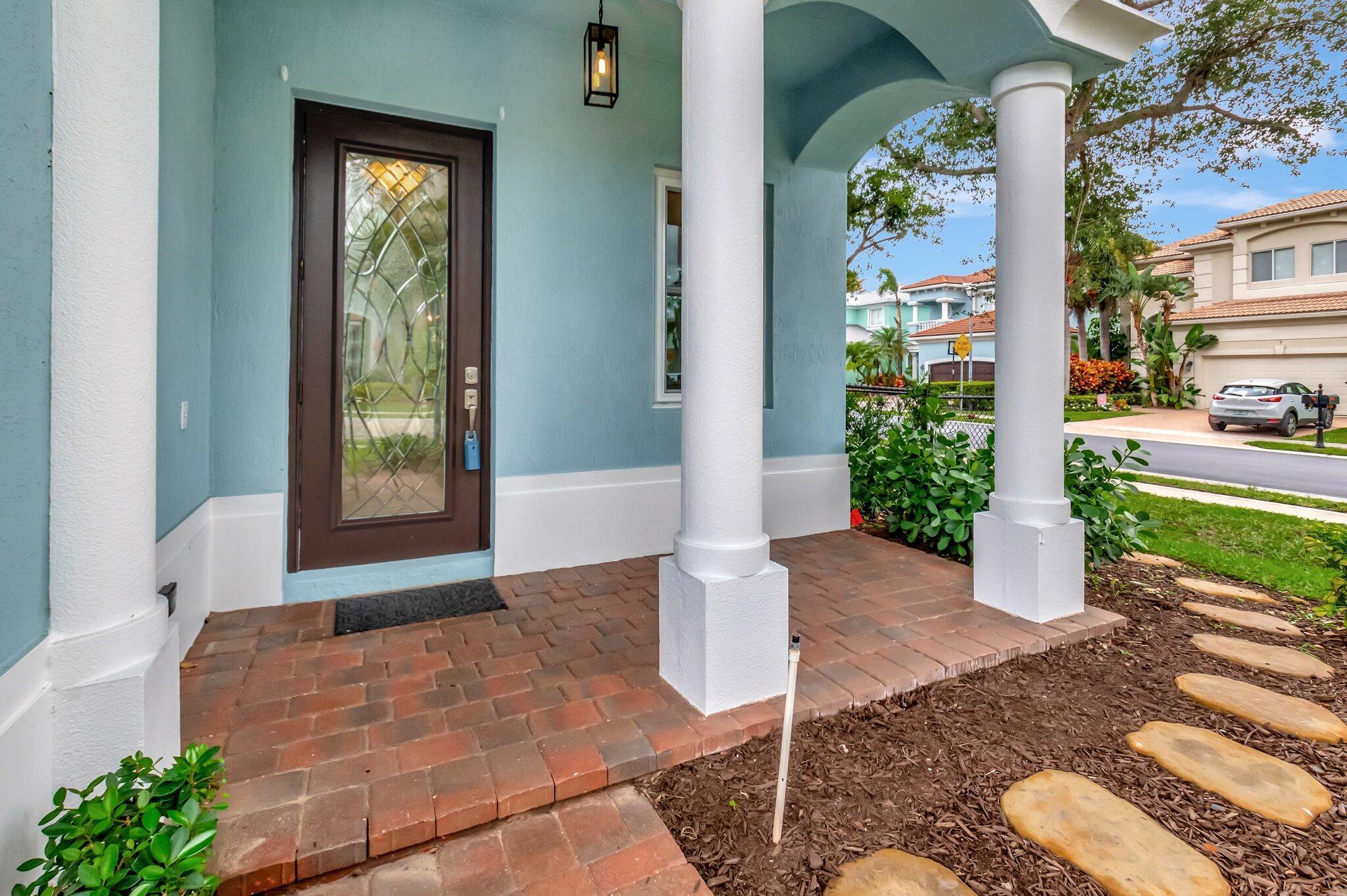 40 Country Lake Circle — photo