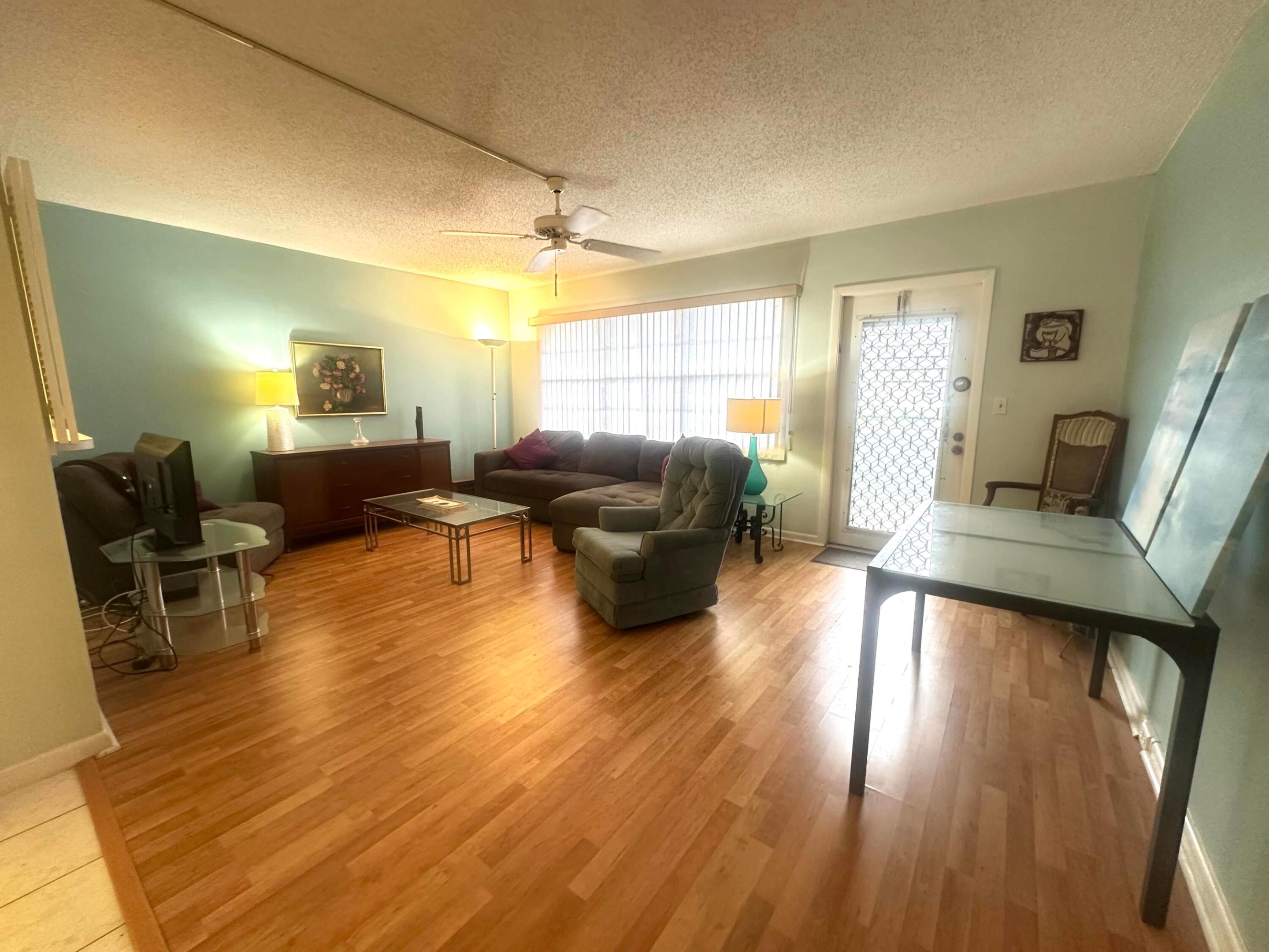 162 Grantham E, Deerfield Beach, FL 33442 — photo 2