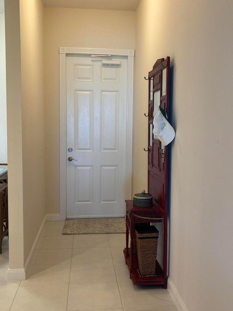 27 Harbour Isle Drive W 305 — photo