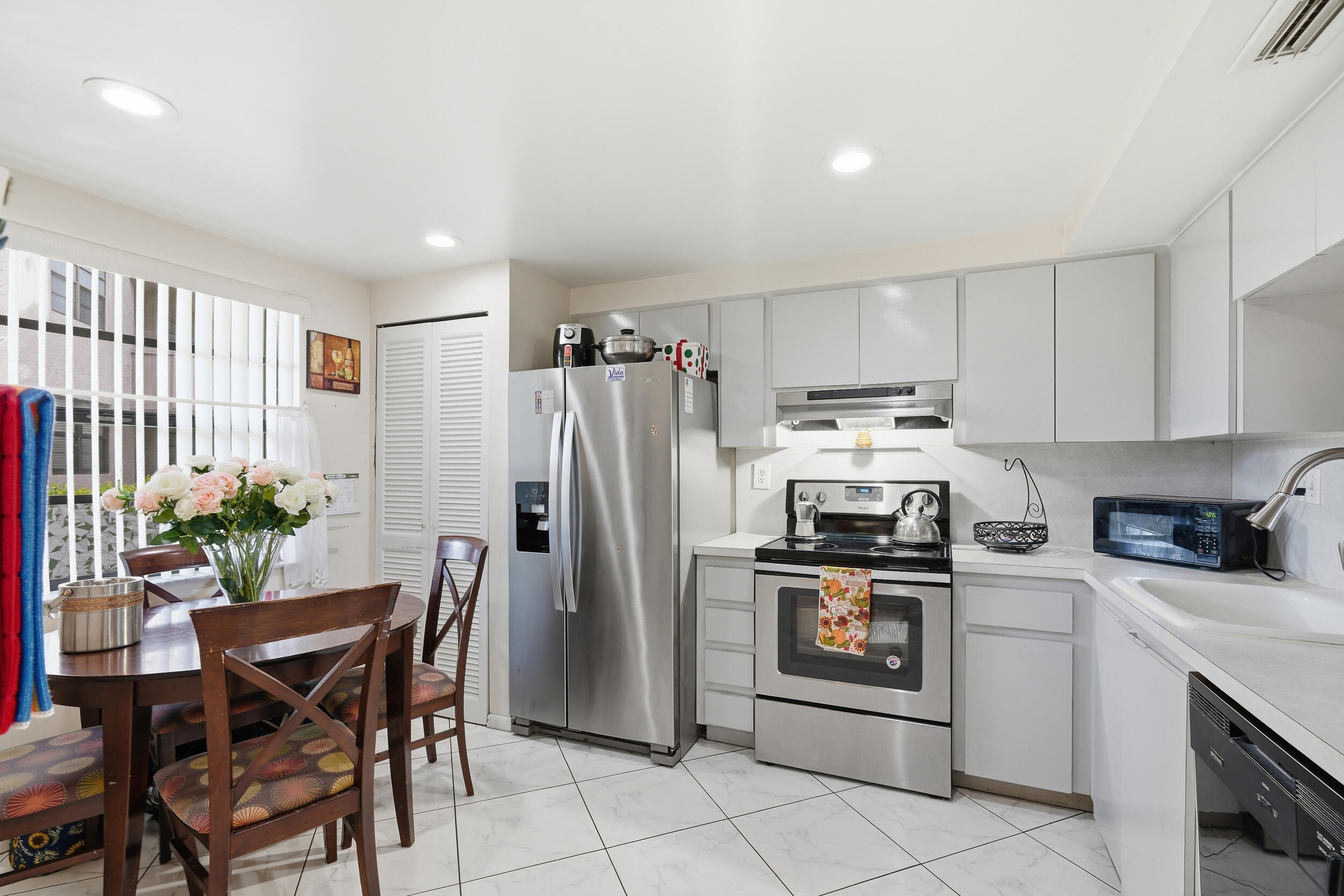 1000 Colony Point Circle 110 — photo