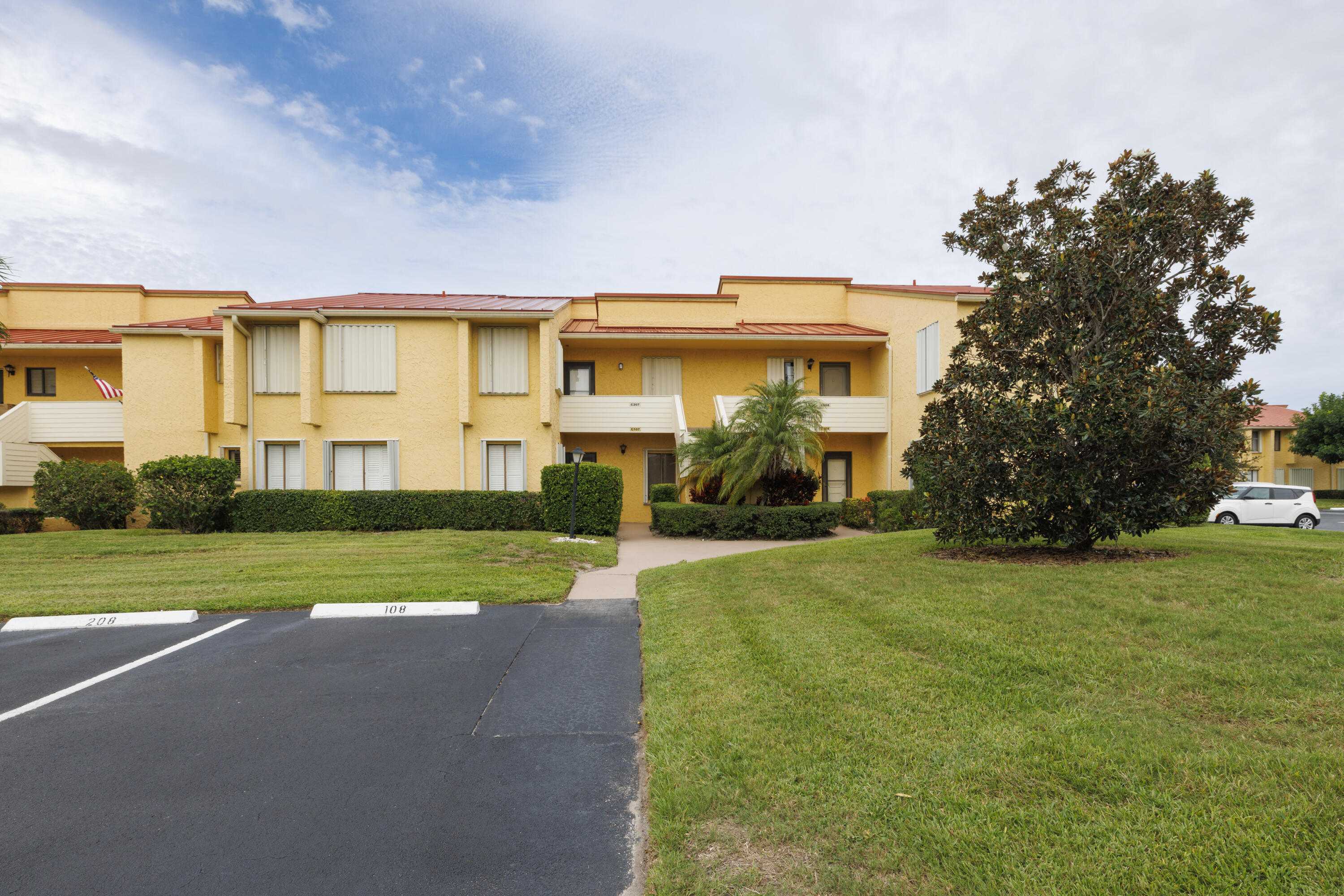 5373 SE Miles Grant Road 108 — photo
