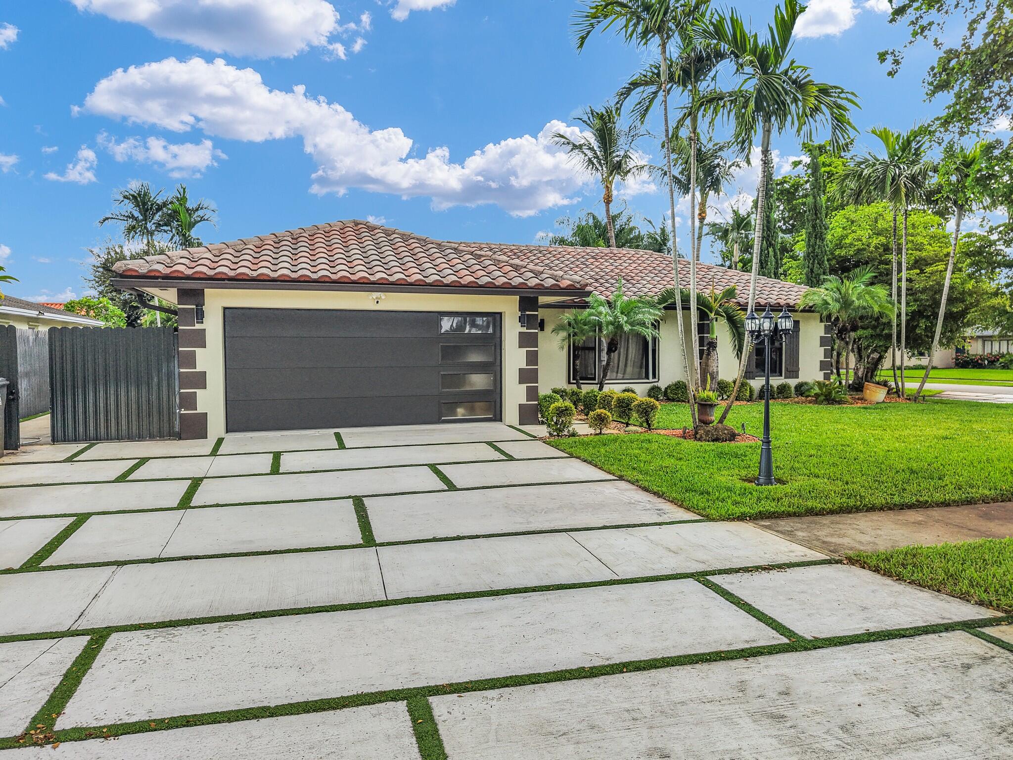 1167 Jason Way — photo