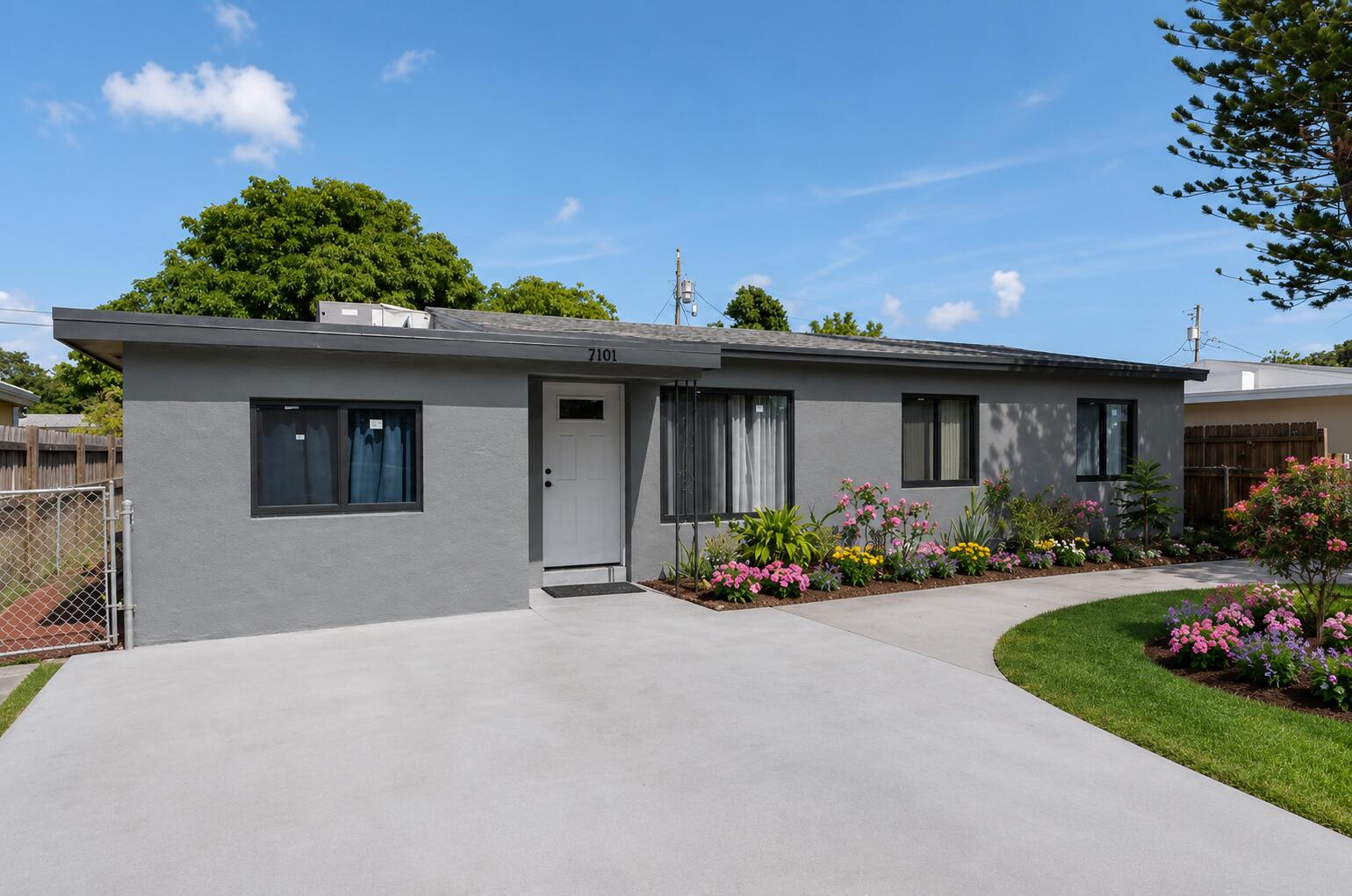 2101 Wellington Road — photo