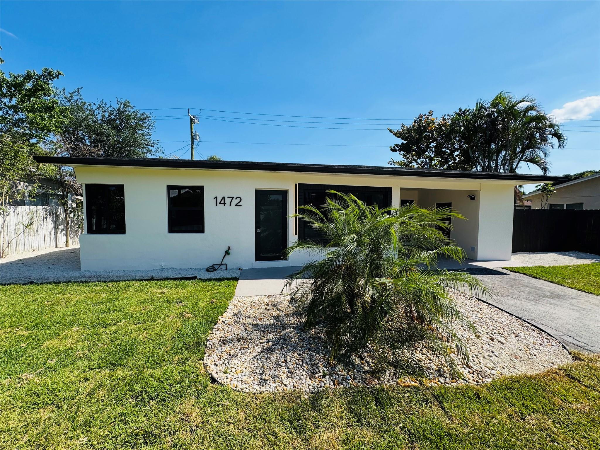 1472 NE 30th Court — photo