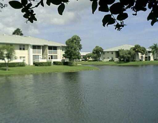 R-1531 SE Royal Green Circle R-206 — photo