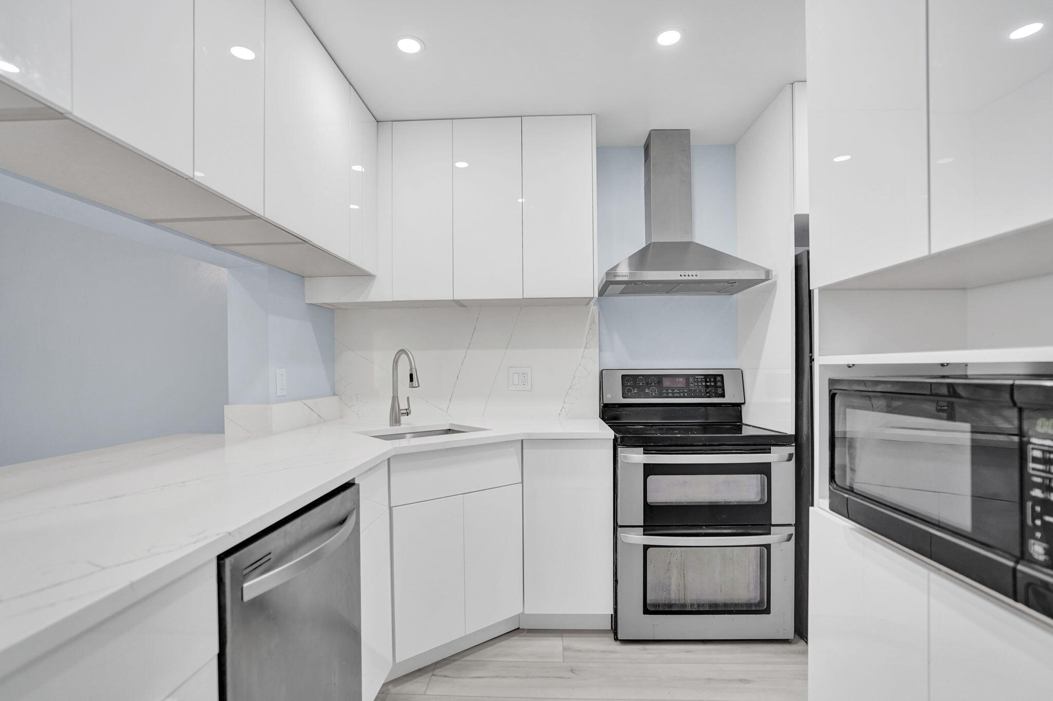 203 Foxtail Drive Unit H3 — photo