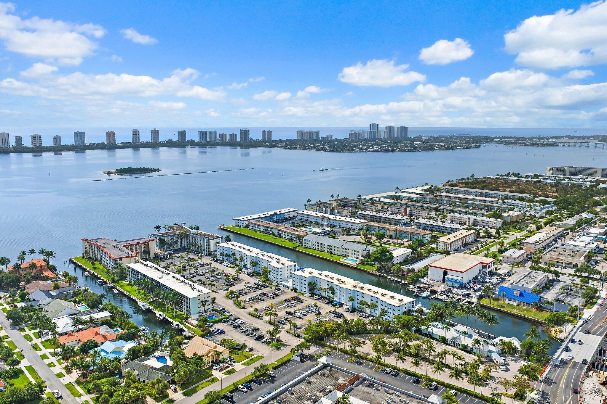 100 Paradise Harbour Boulevard 202 — photo