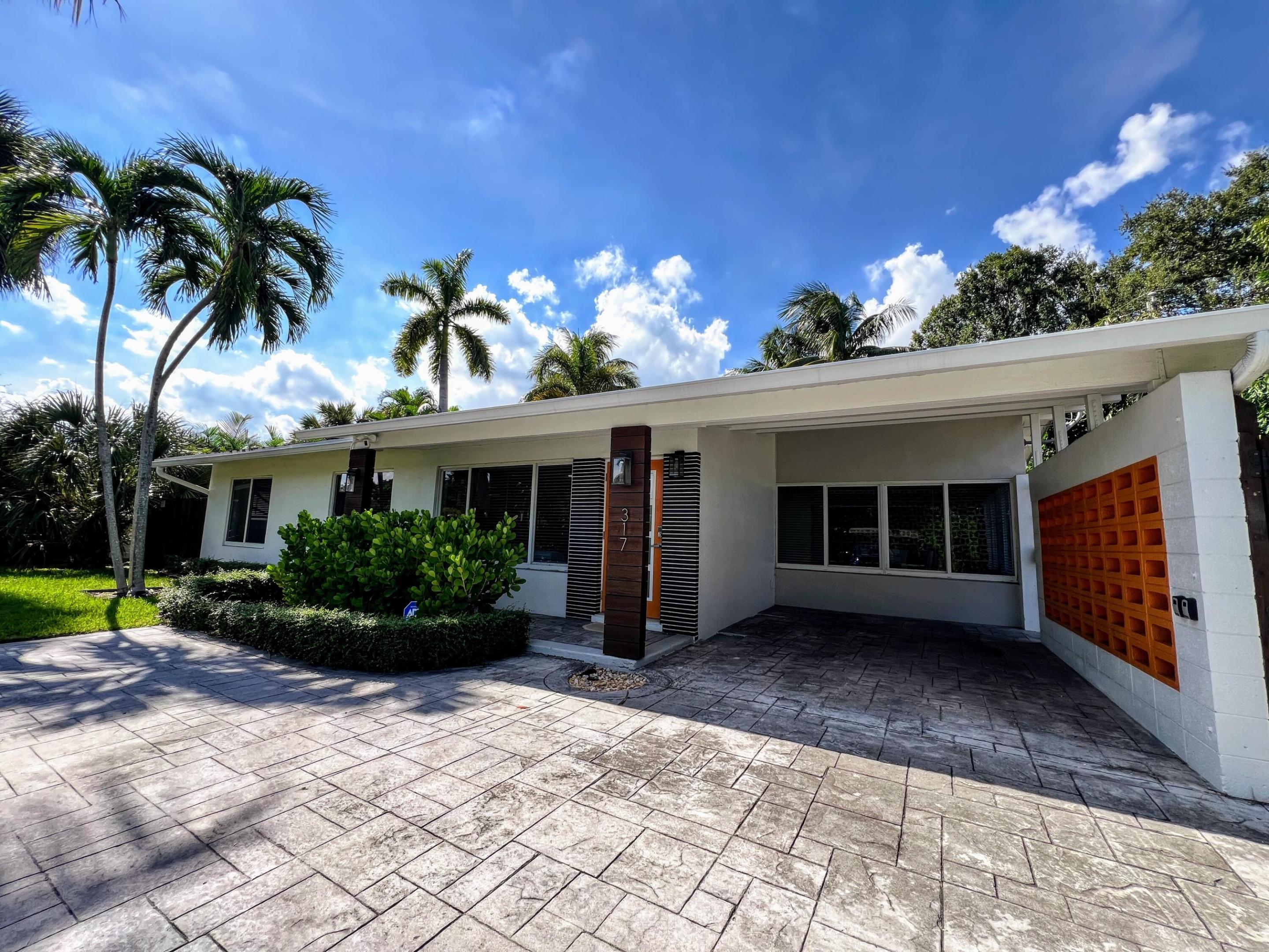 317 NW 26th Court — photo