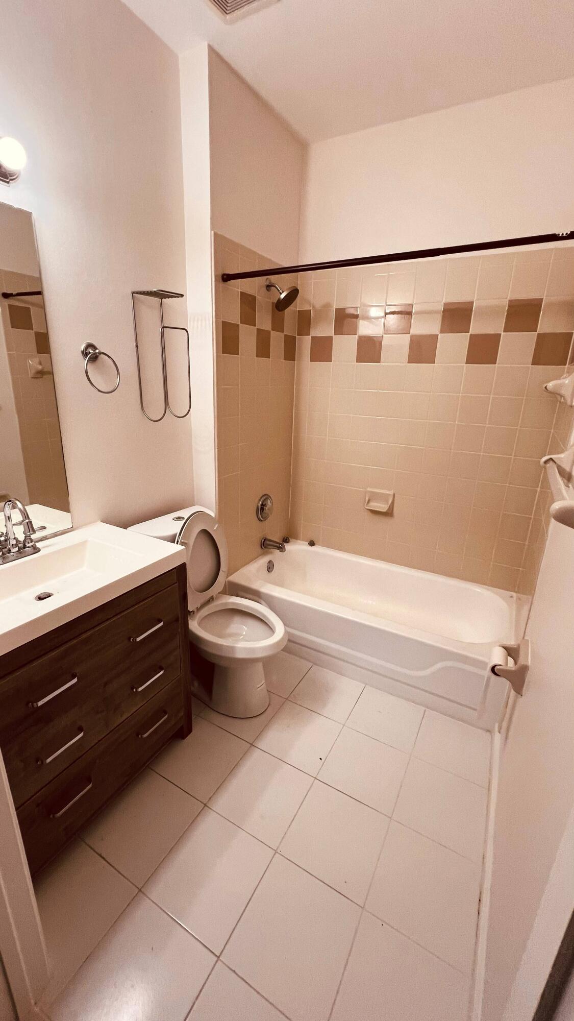 4737 SW 13th Court 4737 — photo