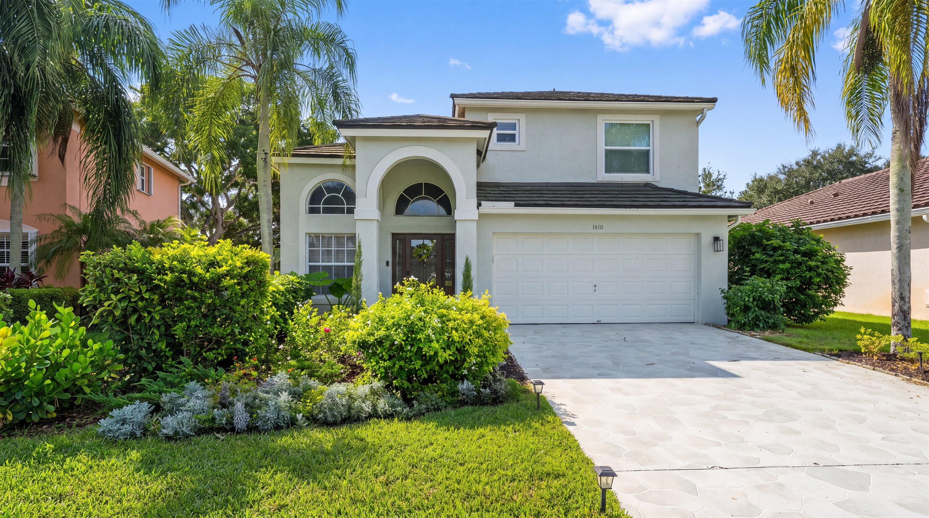 1610 Lakefield North Court — photo