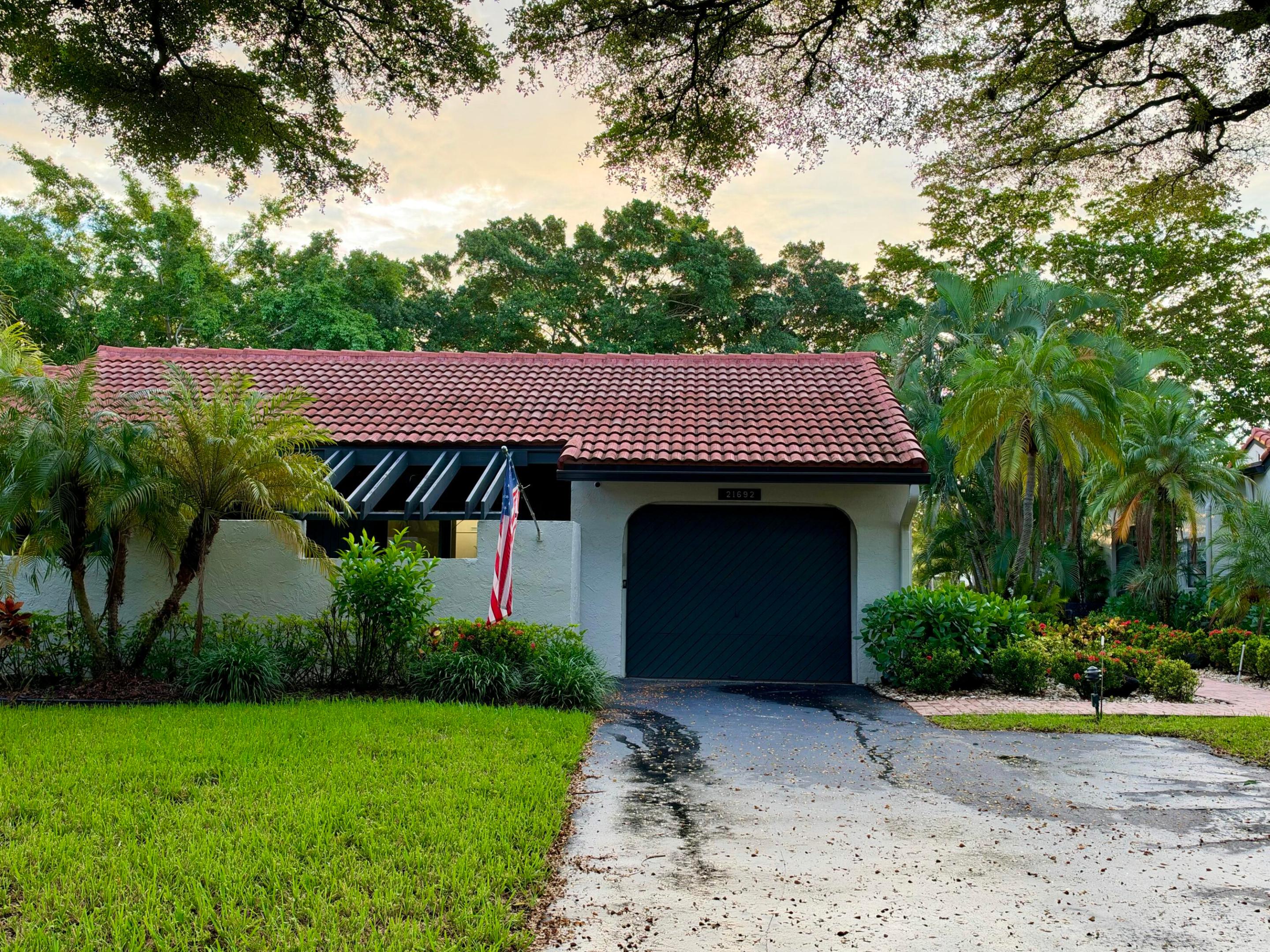 21692 Tall Palm Circle Unit 10-B — photo