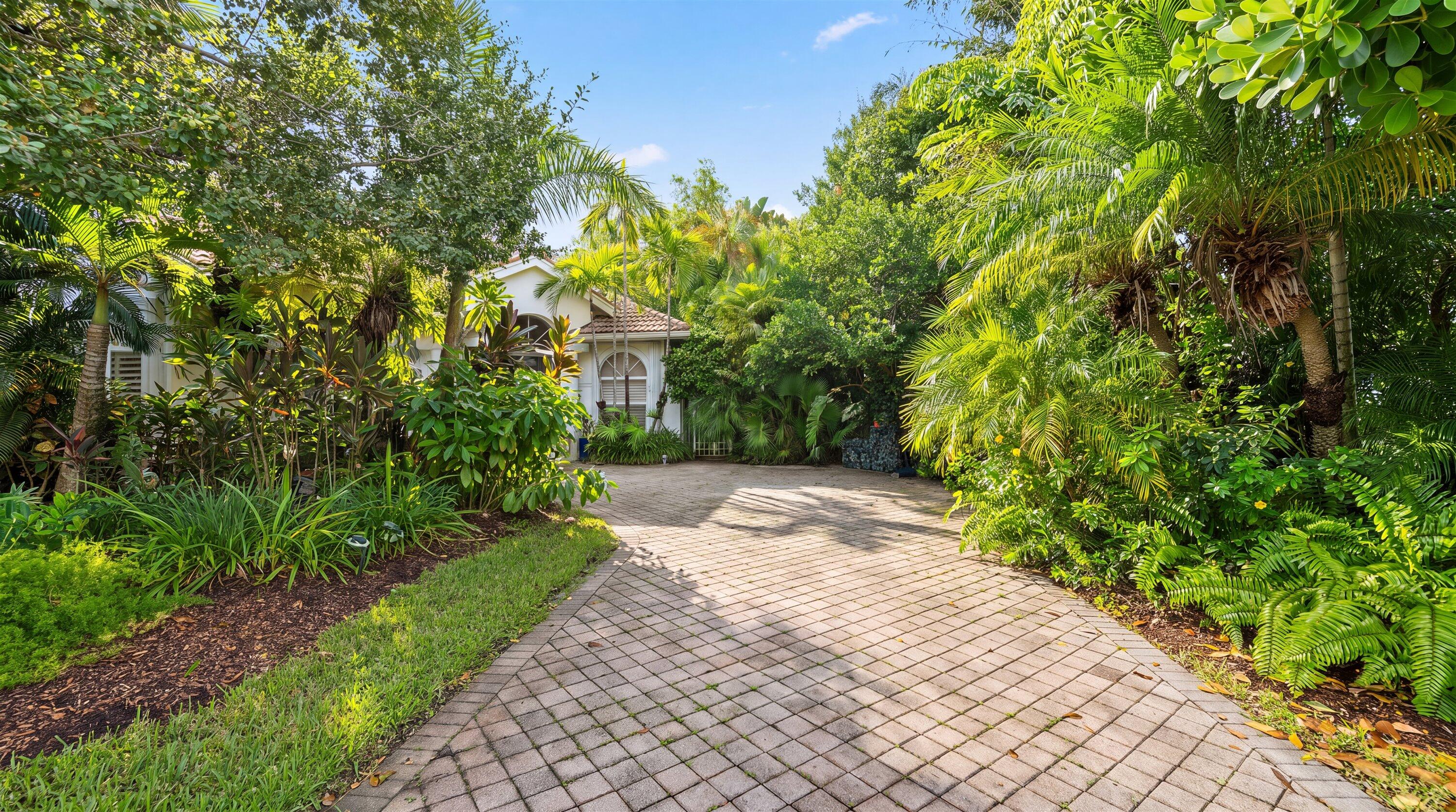 2741 Twin Oaks Way — photo