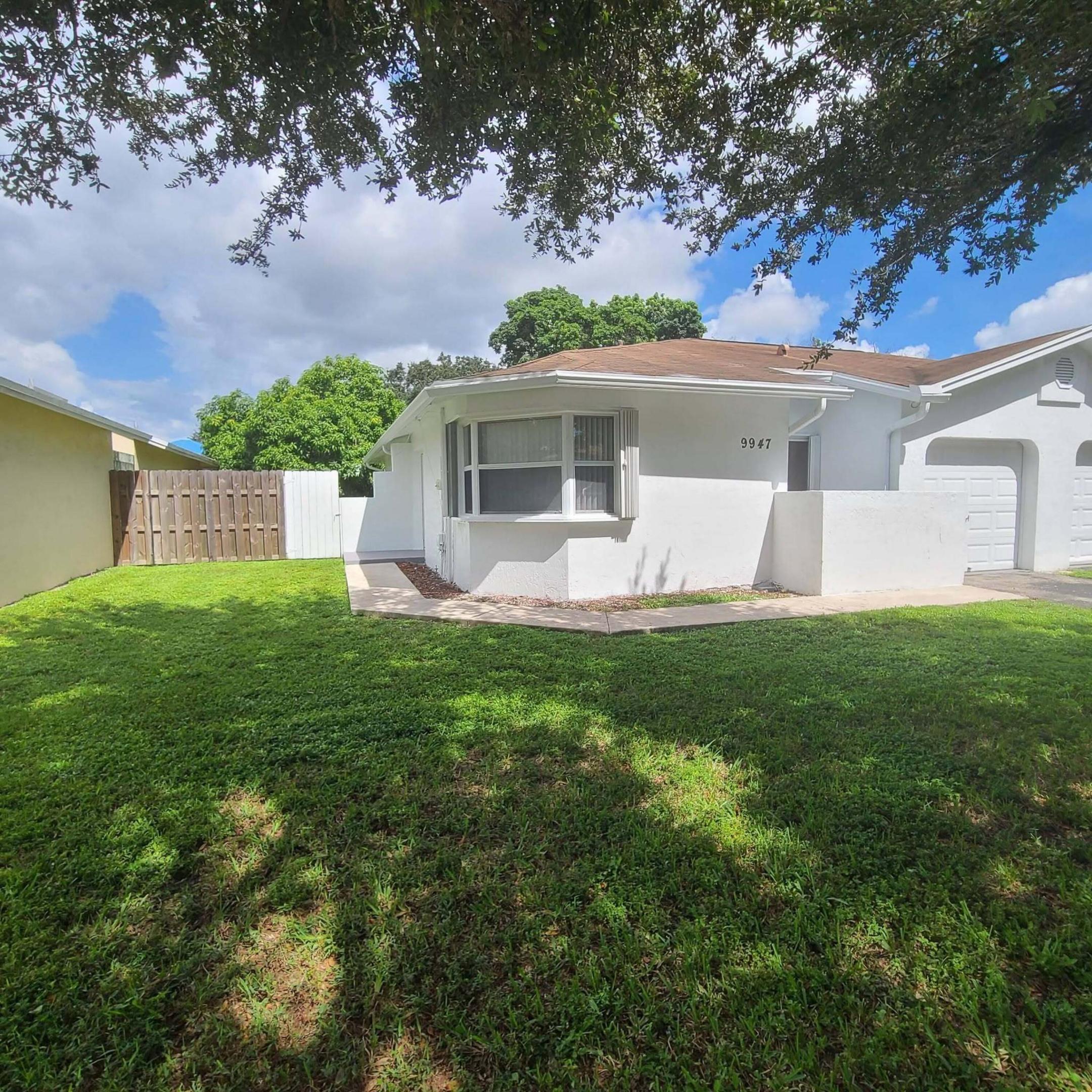 9947 SW 59th Court — photo