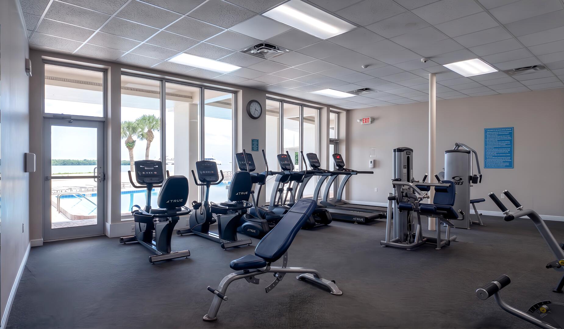 130 Lakeshore Drive 821 — photo