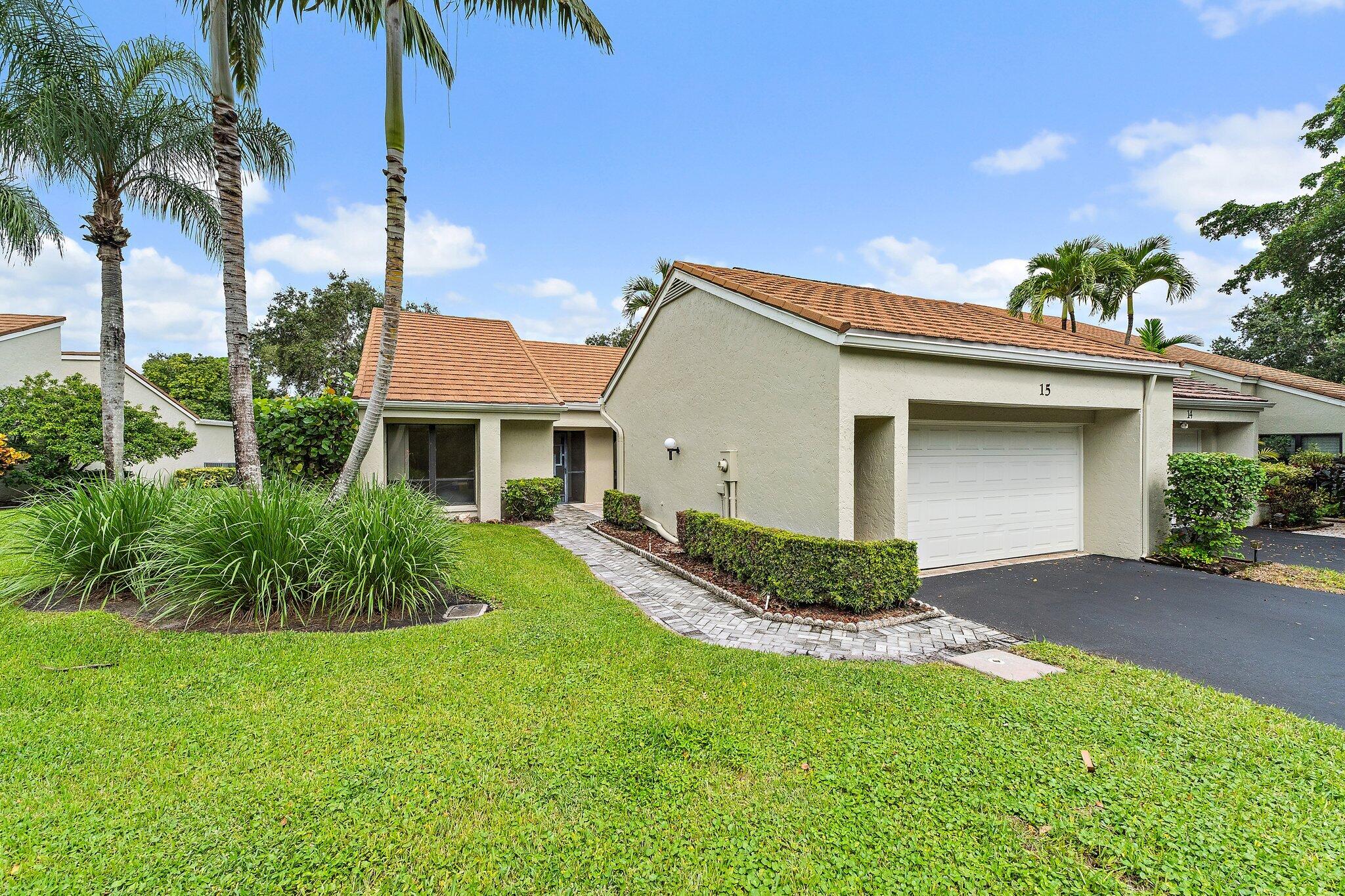 15 Tournament Boulevard — photo