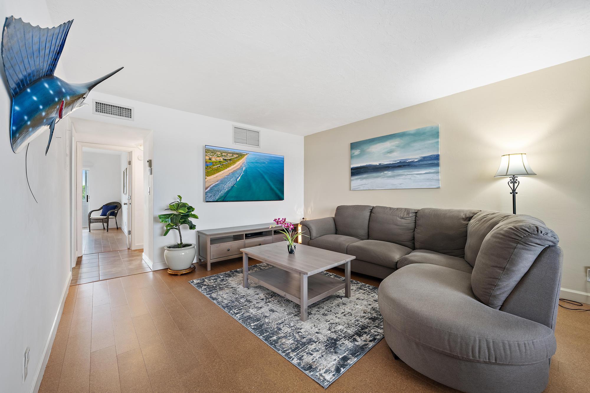 2381 Sunset Avenue 306 — photo