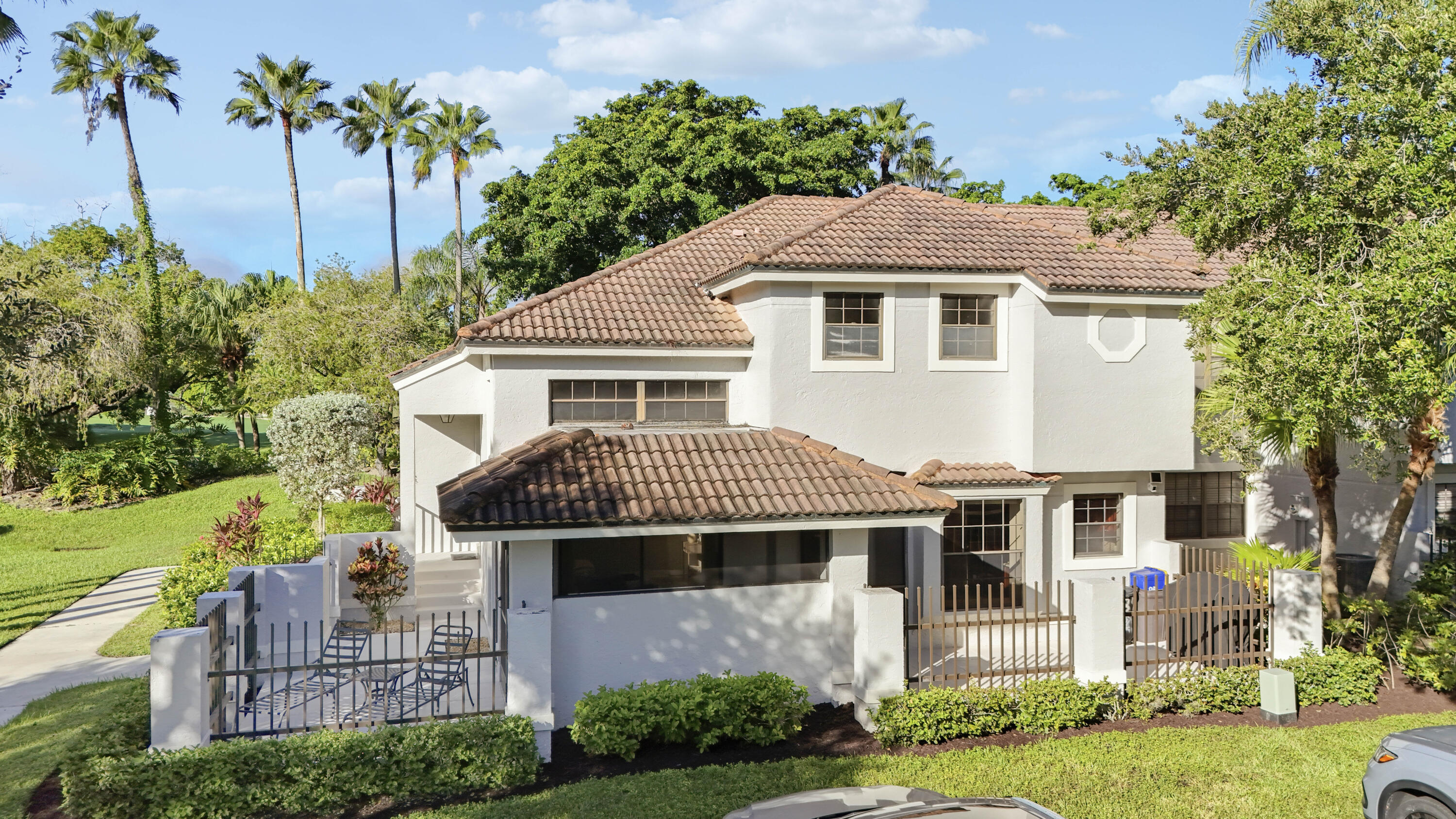 587 Prestwick Circle 2 — photo