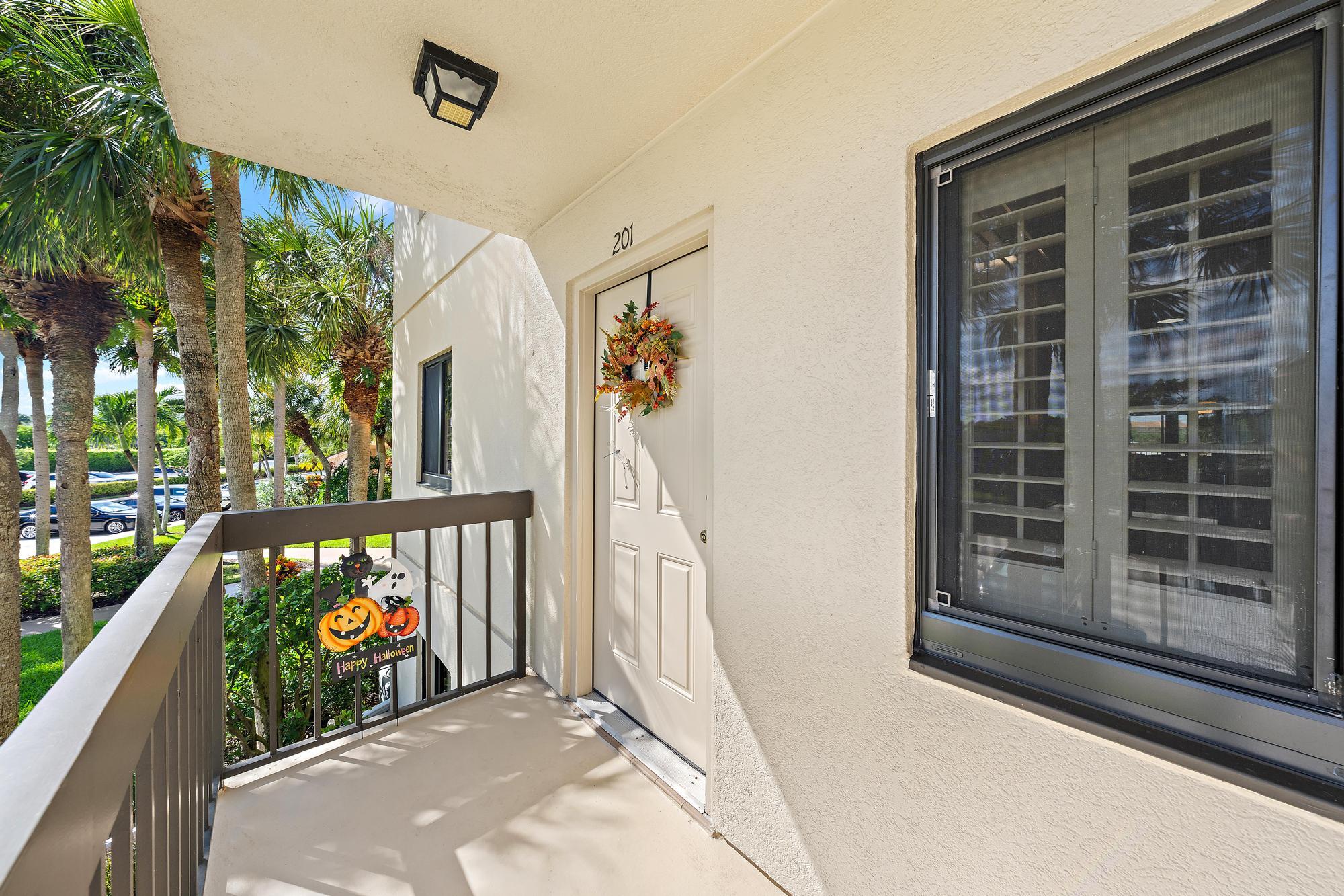 601 Seafarer Circle 201 — photo